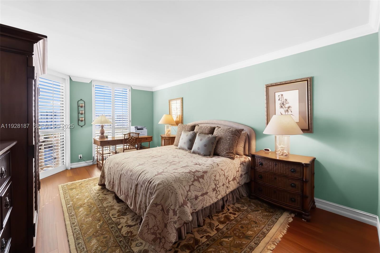 HARBOR TOWERS - Residential