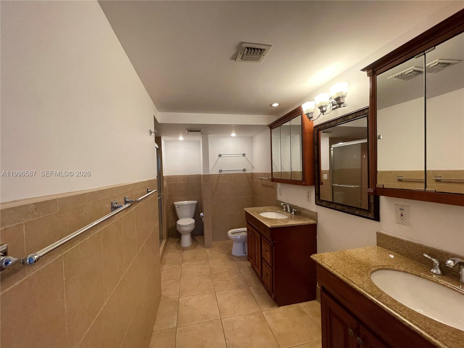 NO 83 PALM-AIRE COUNTRY C - Residential Lease