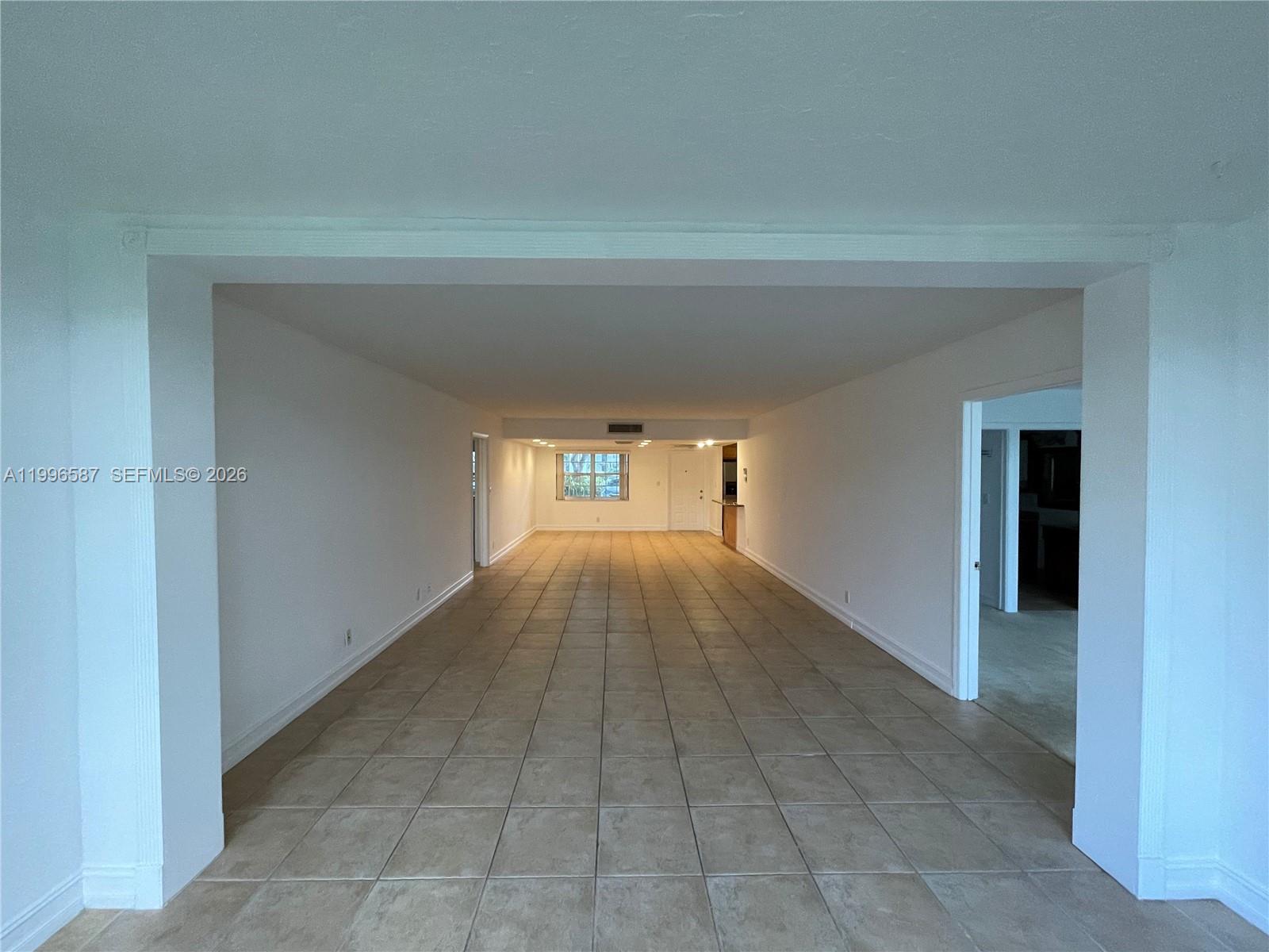 NO 83 PALM-AIRE COUNTRY C - Residential Lease