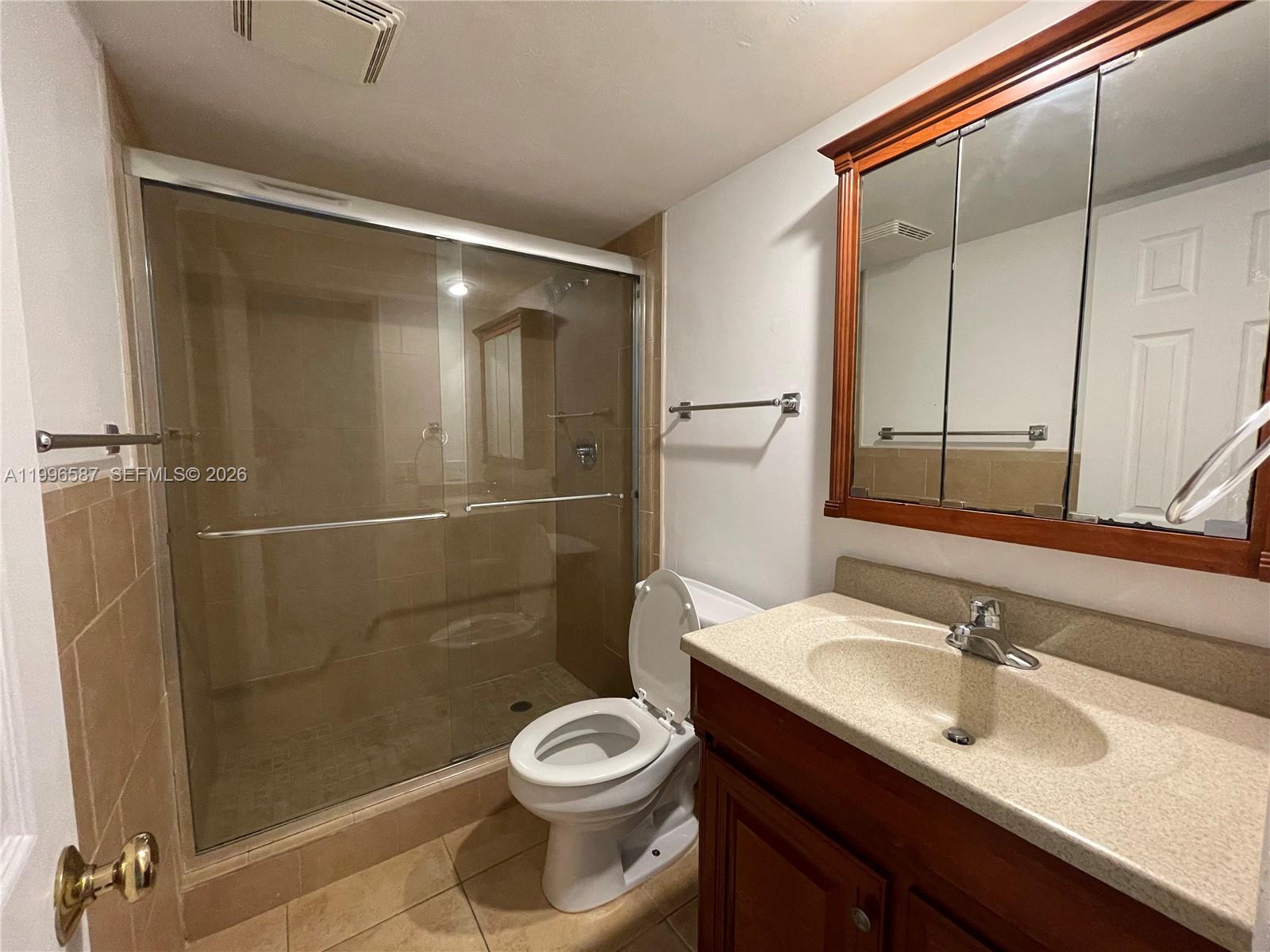 NO 83 PALM-AIRE COUNTRY C - Residential Lease