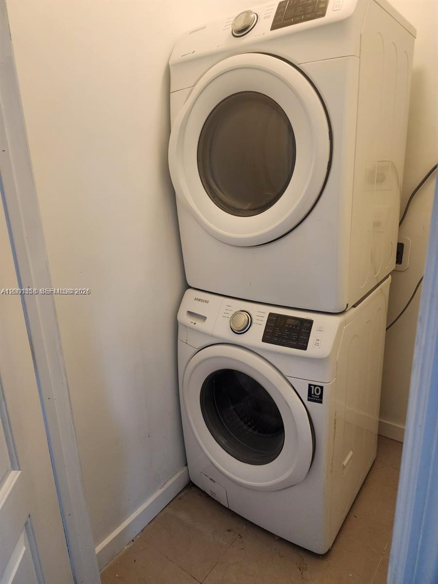 GRAPELAND - Residential Lease