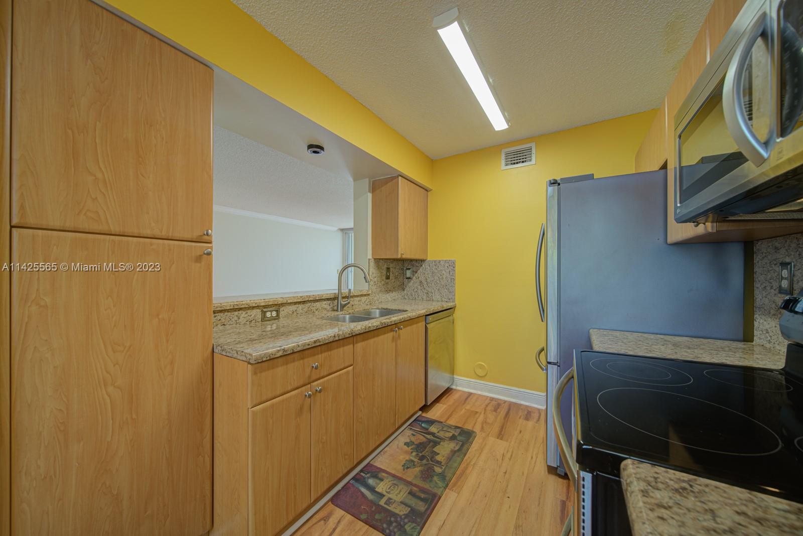 THE GREENS AT DORAL CONDO - Residential Lease