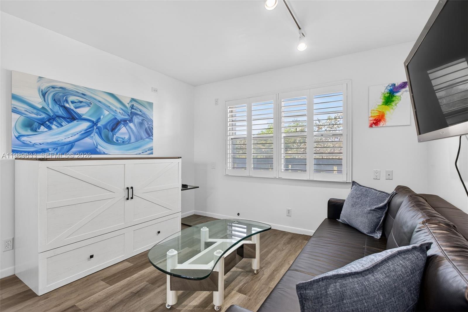 WYNMOOR/ELEUTHERA - Residential