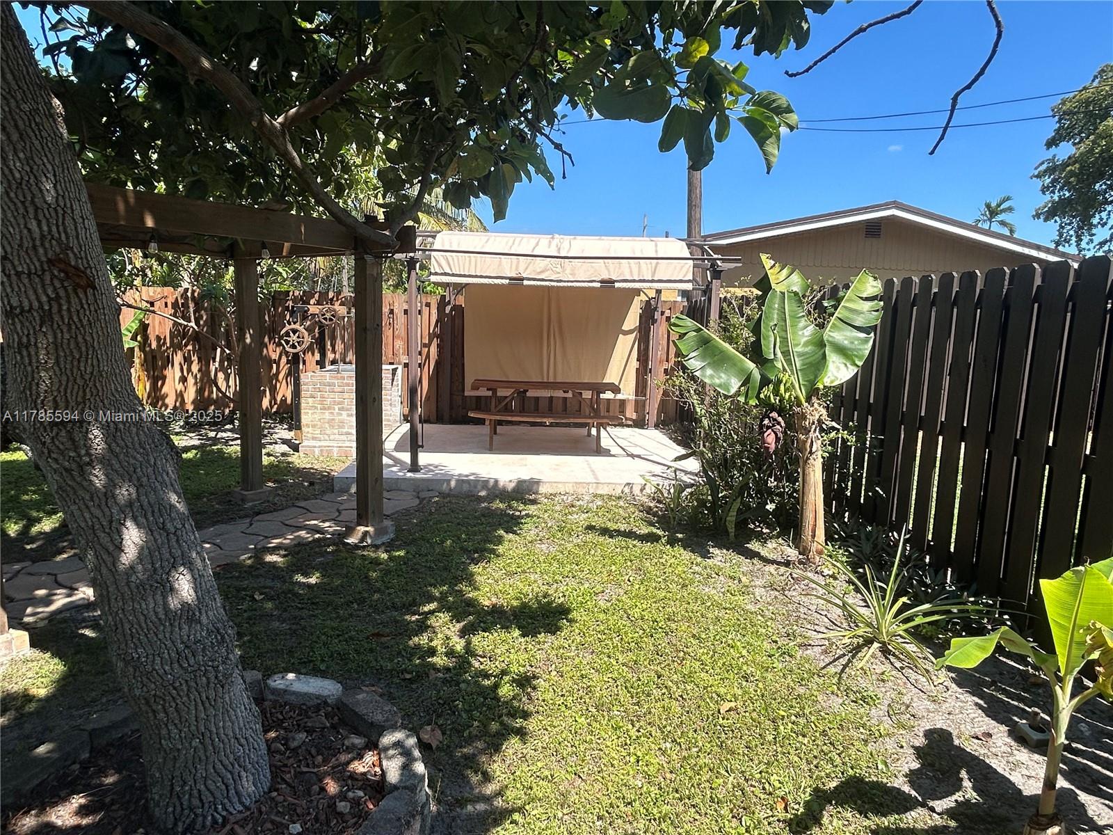 BREEZE HAVEN NO 4 - Residential