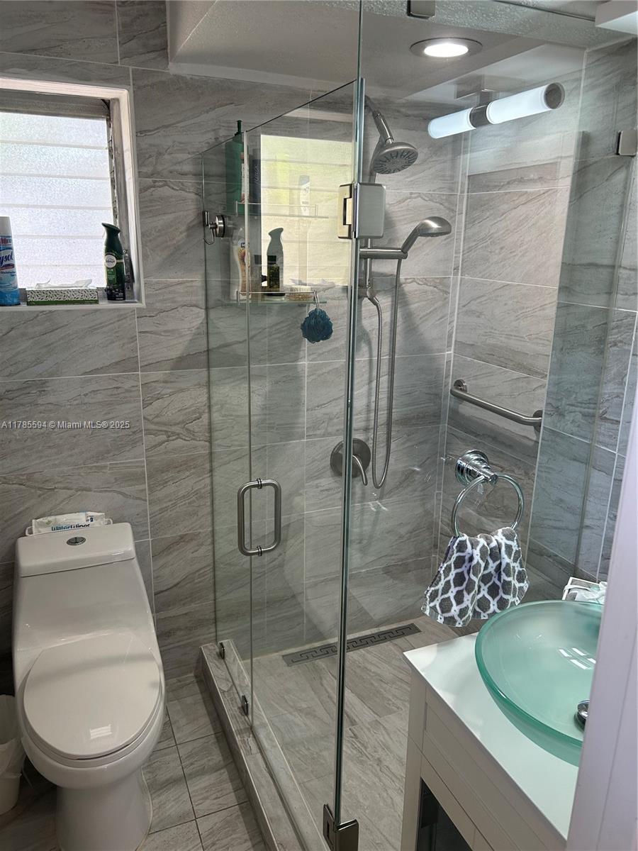 BREEZE HAVEN NO 4 - Residential