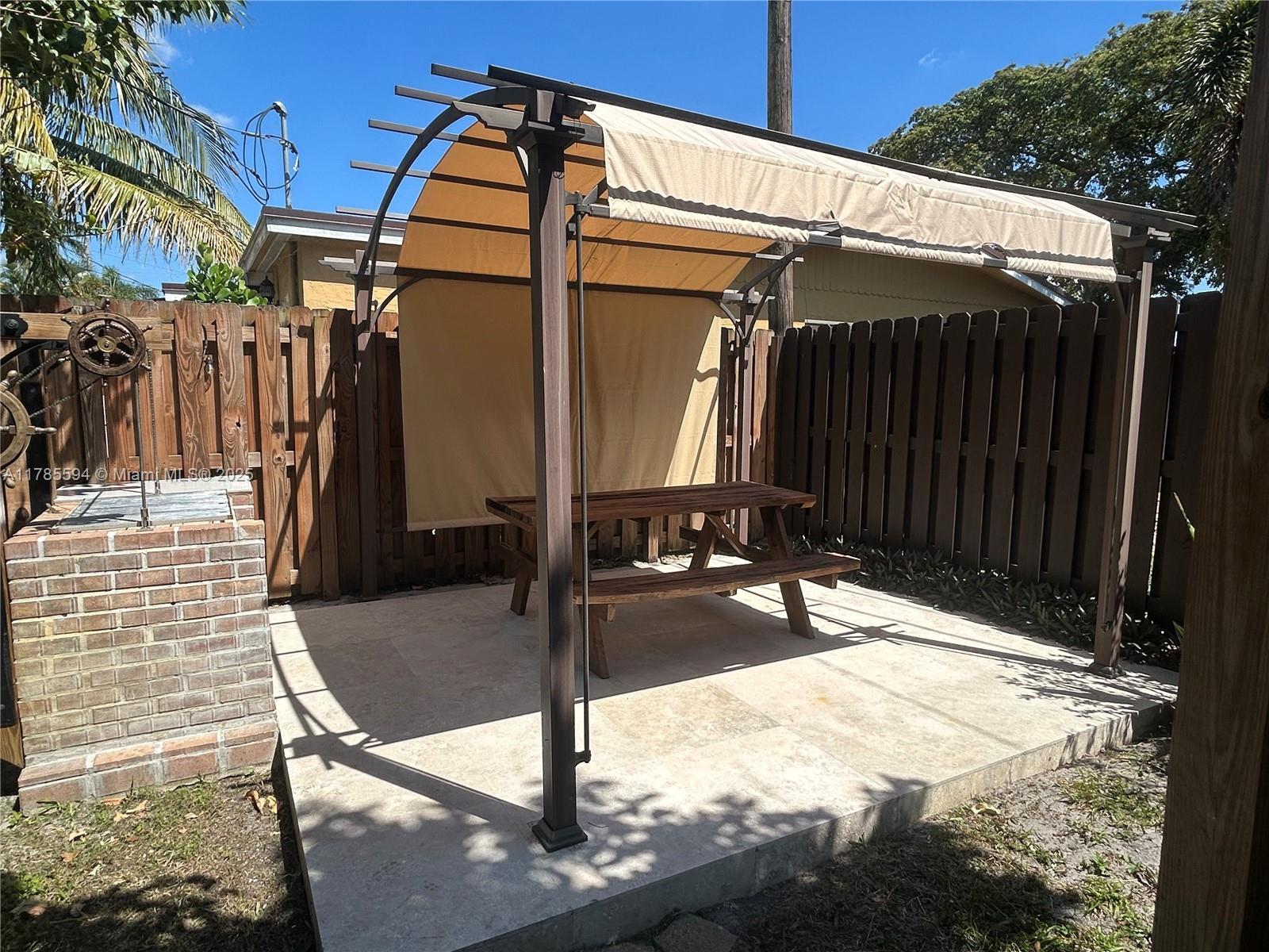 BREEZE HAVEN NO 4 - Residential