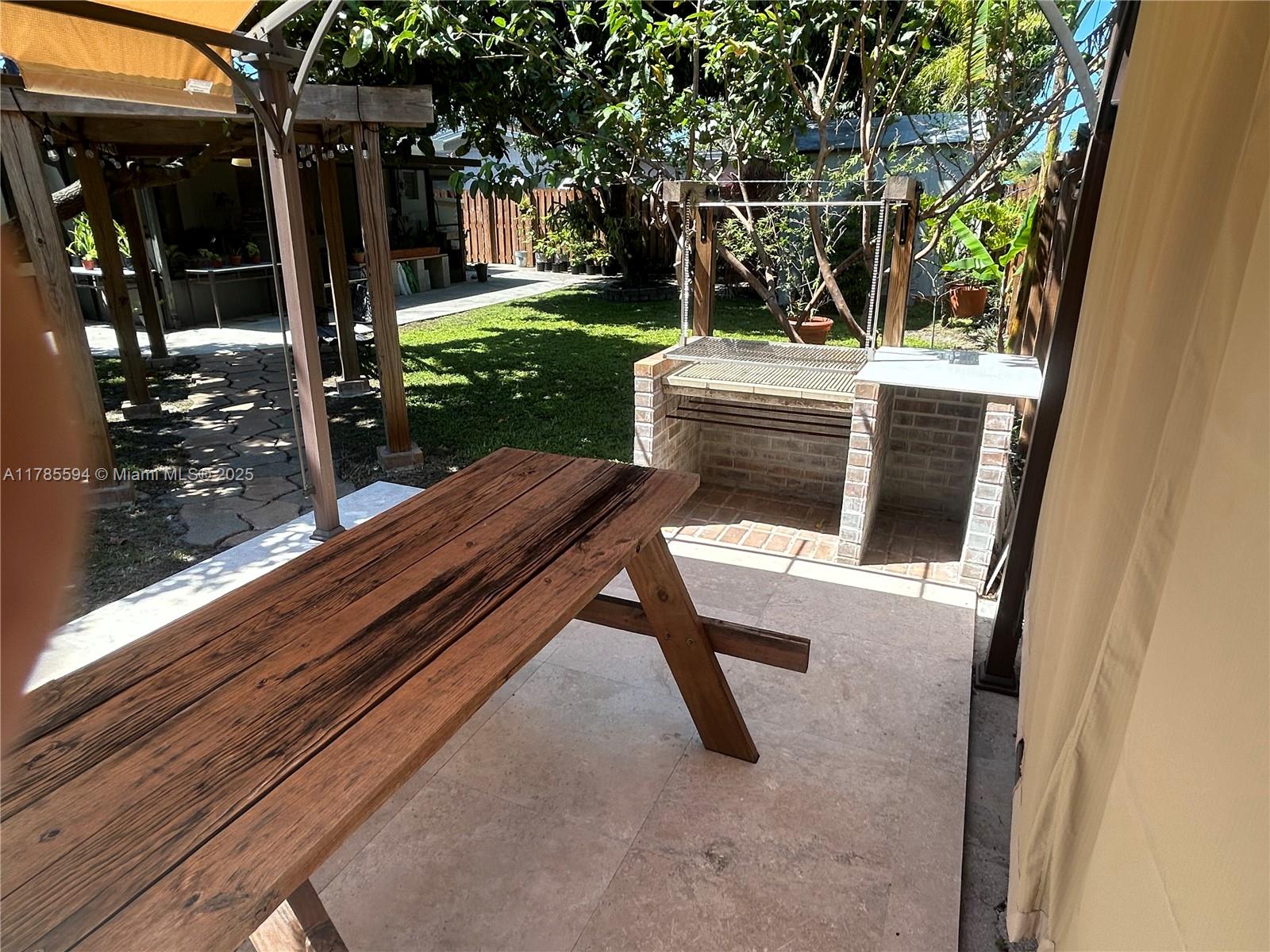 BREEZE HAVEN NO 4 - Residential