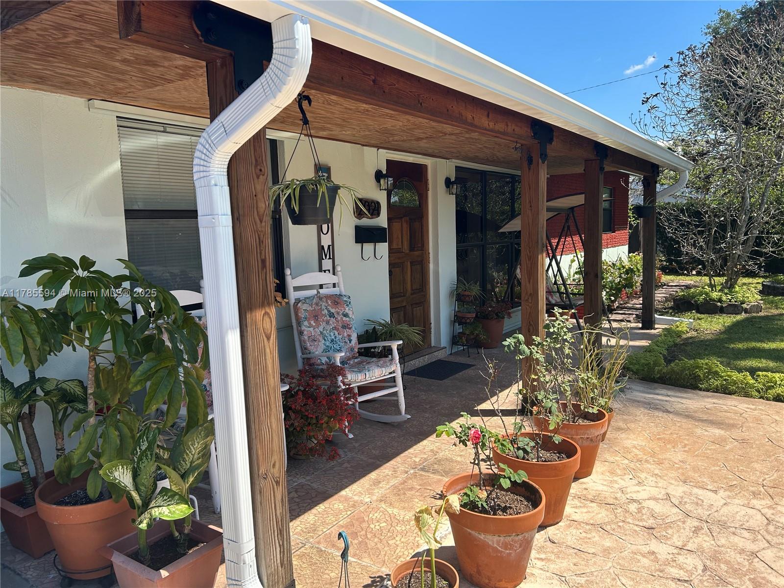 2021 N 56th Way, Hollywood, Broward County, Florida - 3 Bedrooms  
2 Bathrooms - 