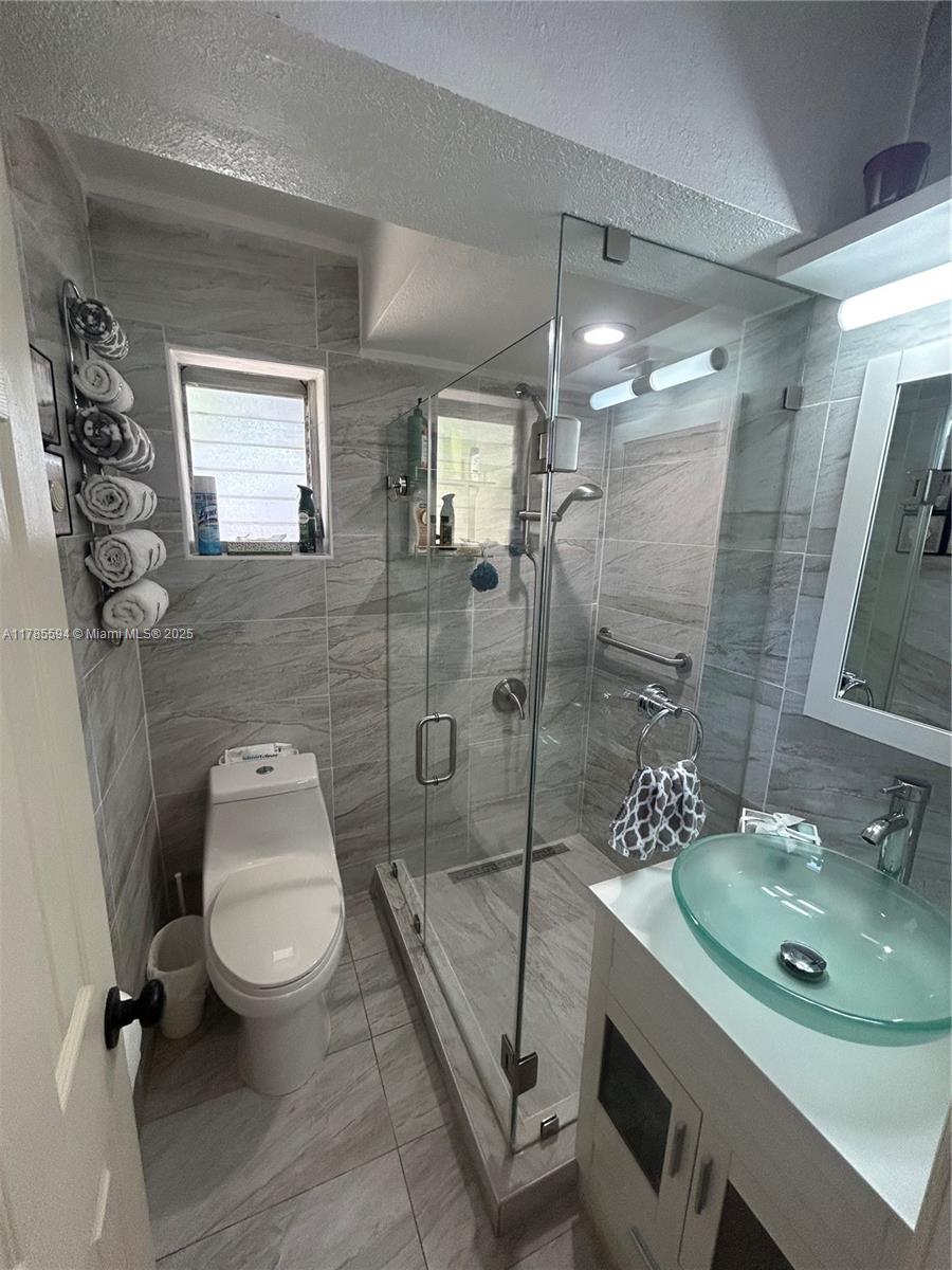 BREEZE HAVEN NO 4 - Residential