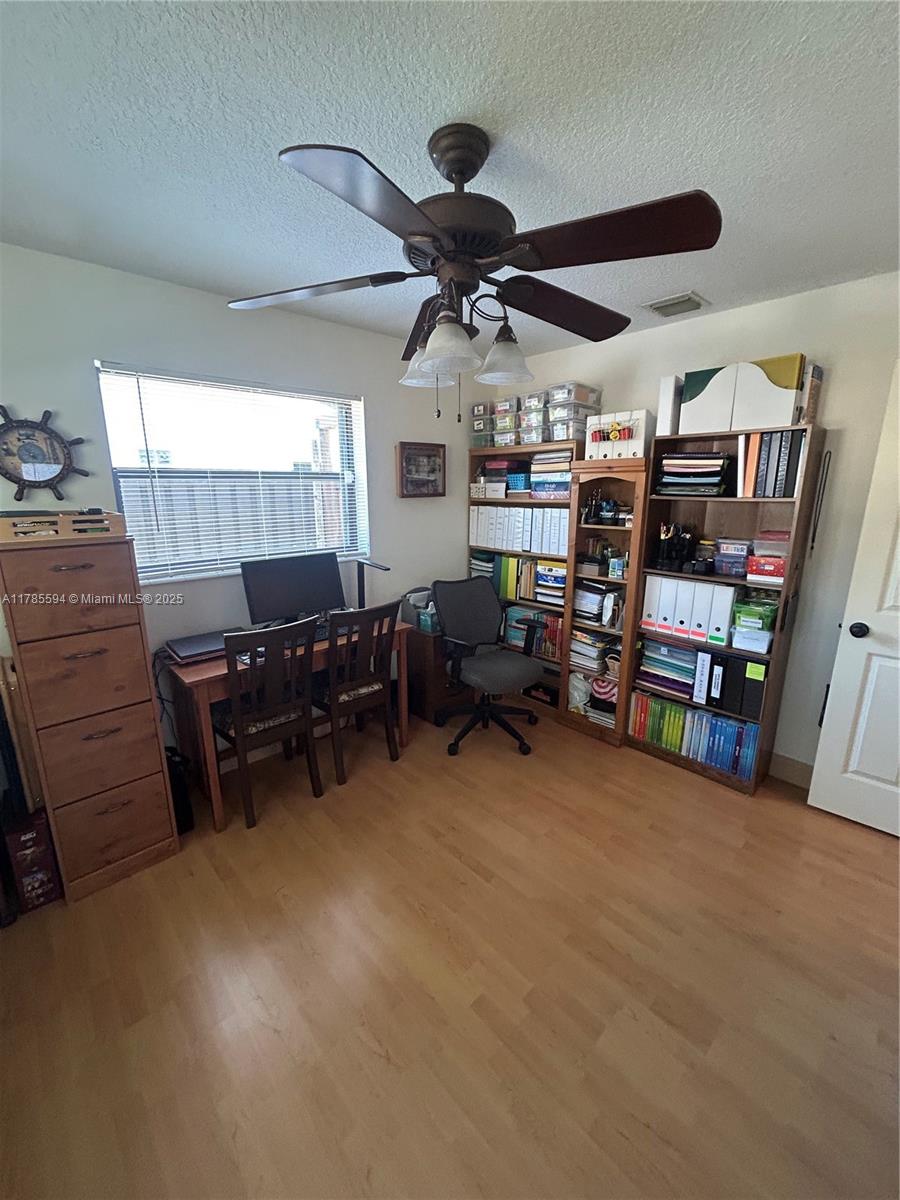 BREEZE HAVEN NO 4 - Residential