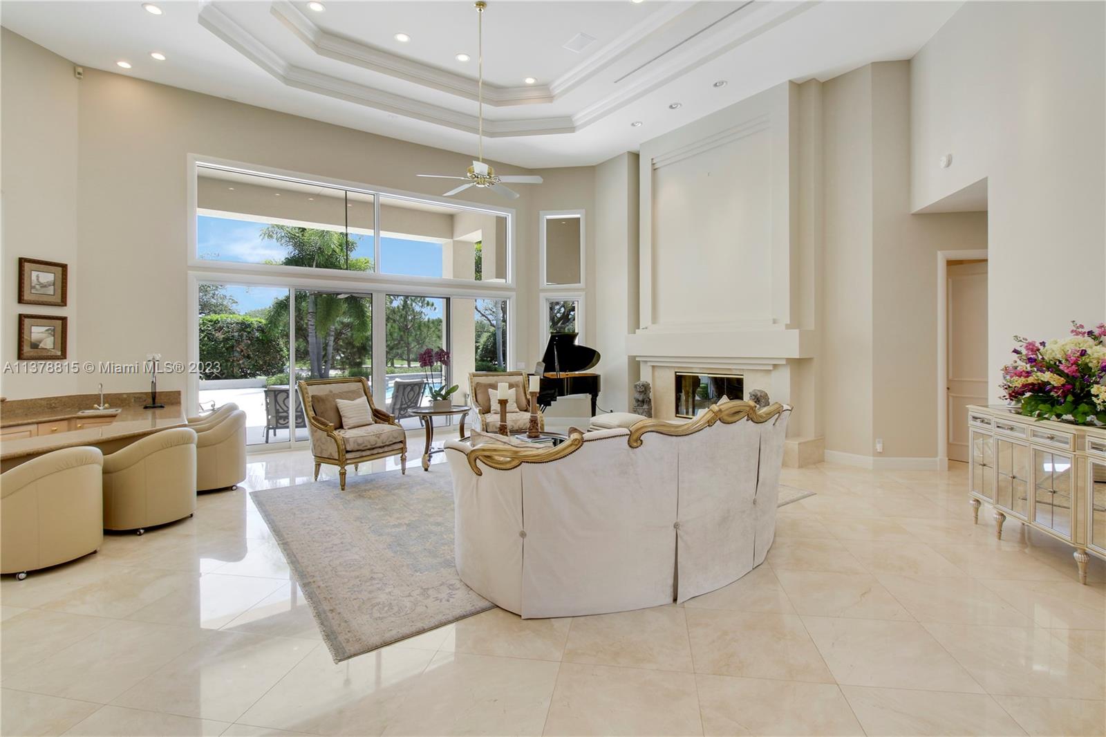 JUPITER HILLS VILLAGE PHA - Residential