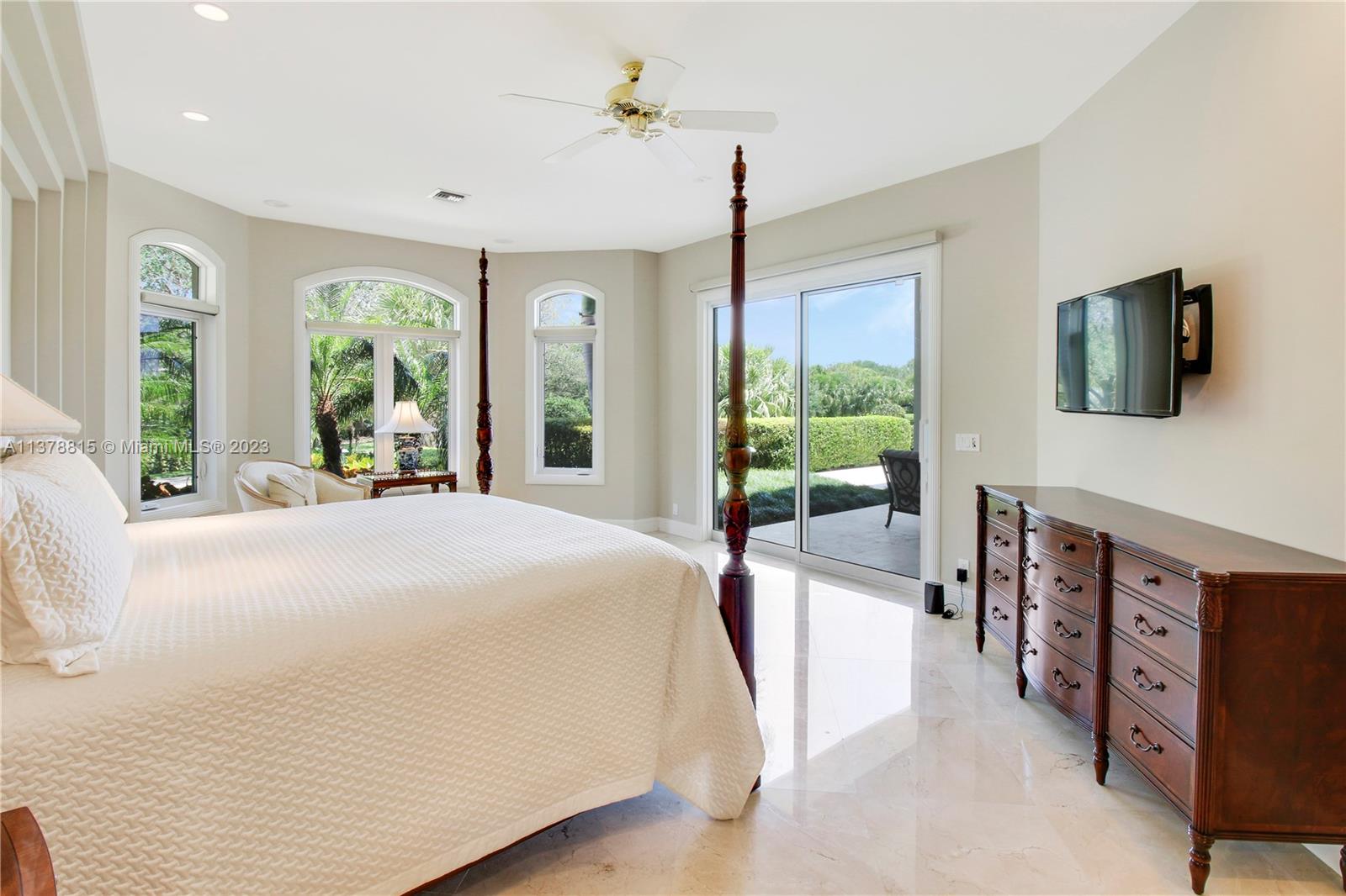 JUPITER HILLS VILLAGE PHA - Residential