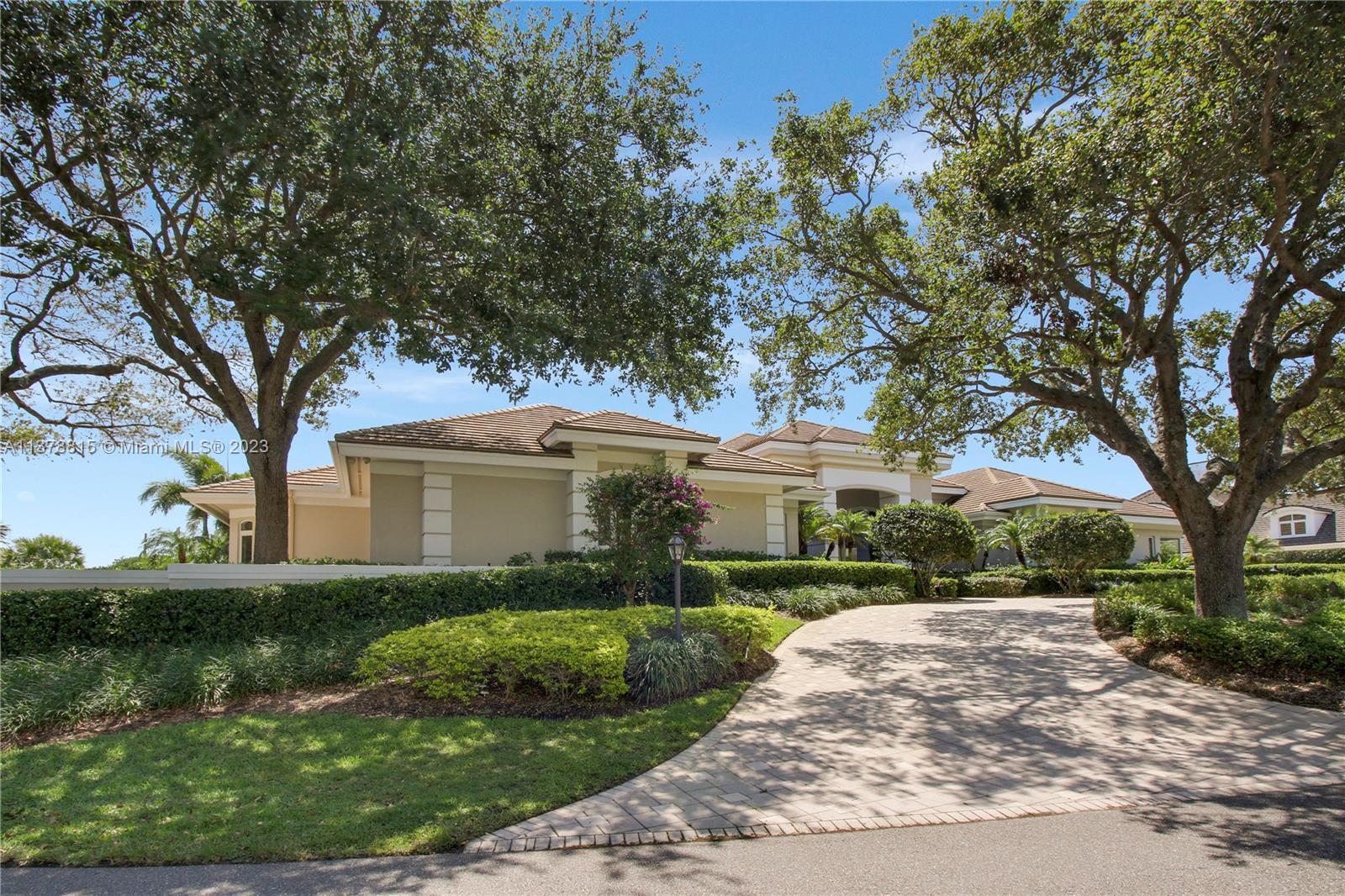 JUPITER HILLS VILLAGE PHA - Residential