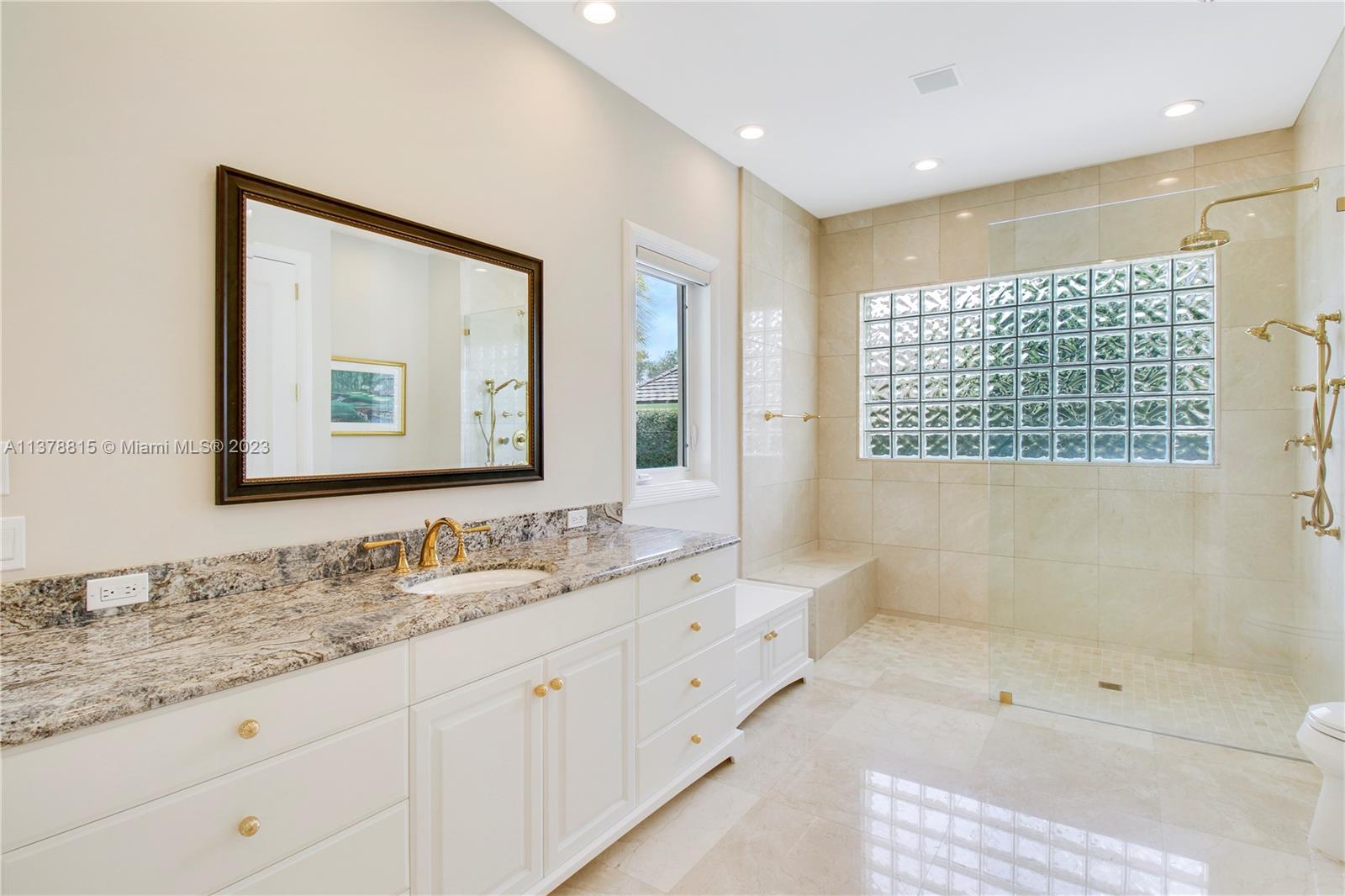 JUPITER HILLS VILLAGE PHA - Residential