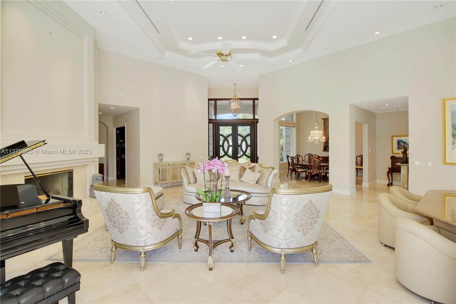 JUPITER HILLS VILLAGE PHA - Residential