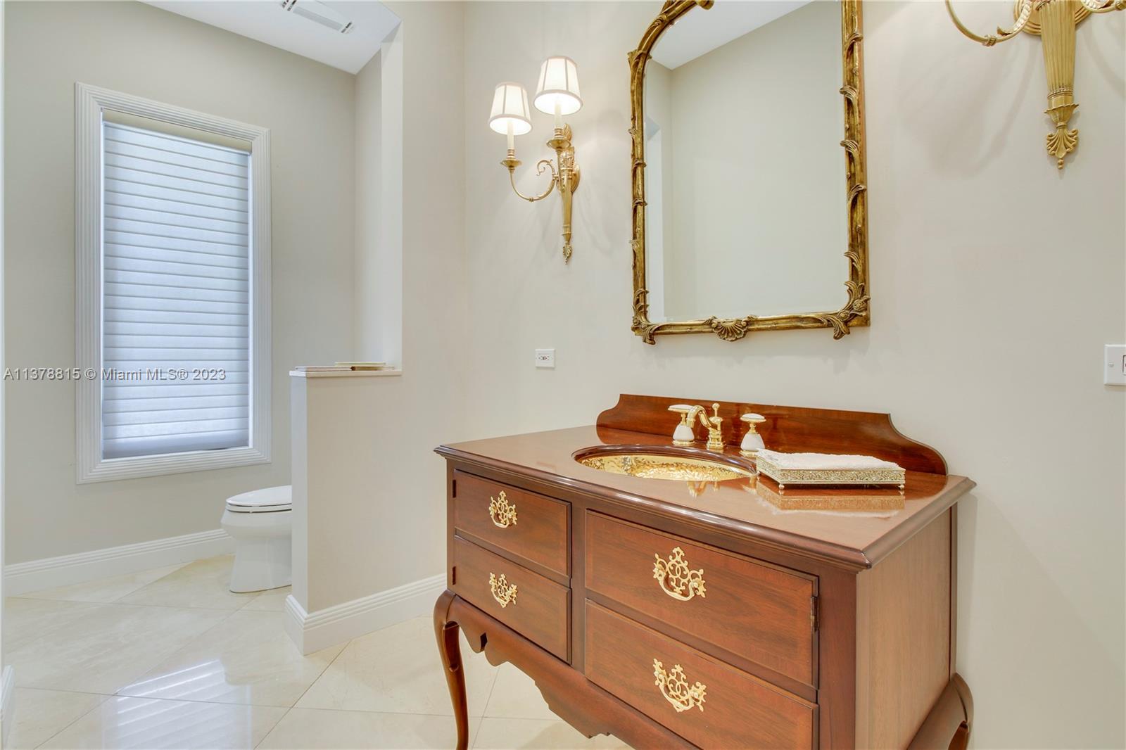 JUPITER HILLS VILLAGE PHA - Residential