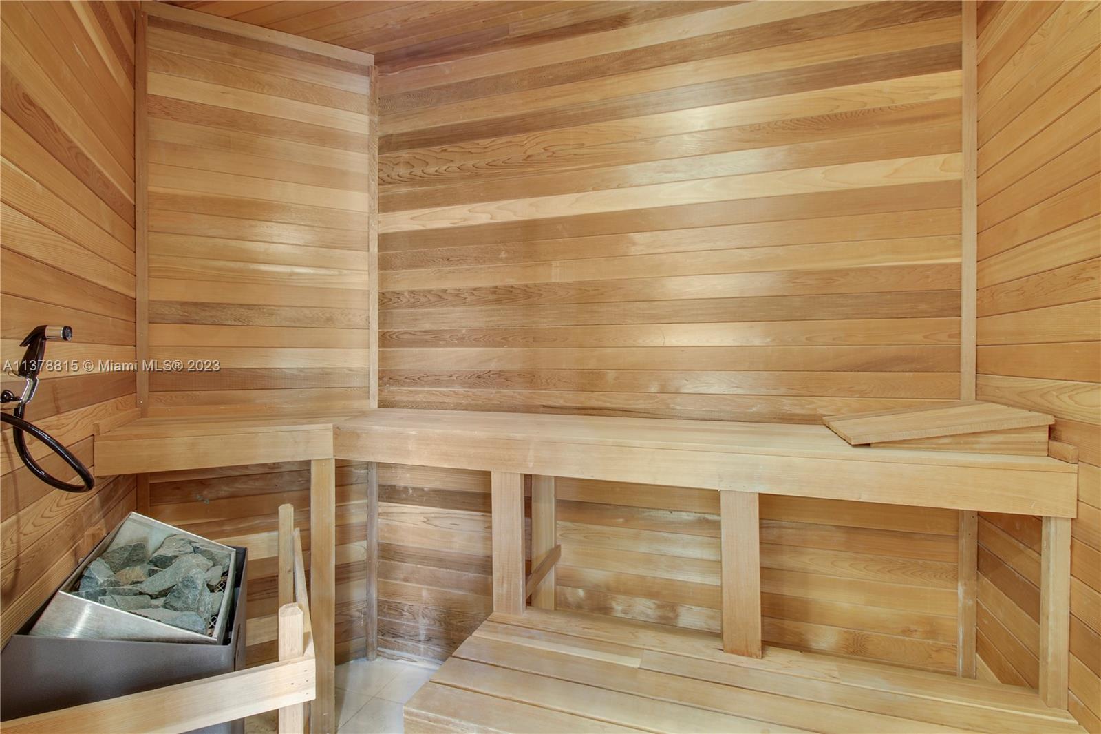 JUPITER HILLS VILLAGE PHA - Residential