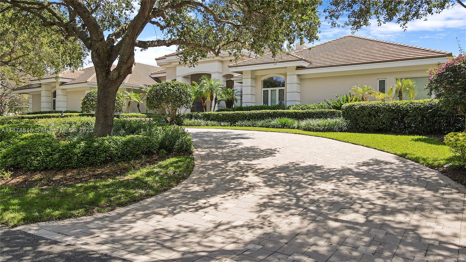 JUPITER HILLS VILLAGE PHA - Residential