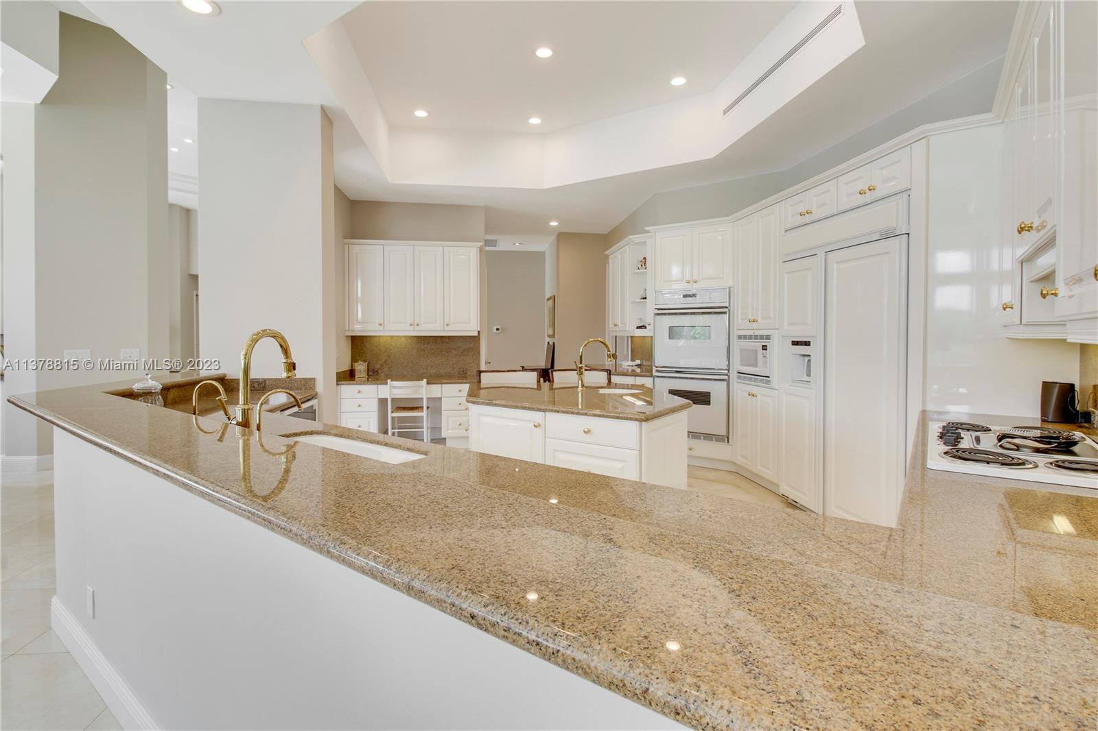 JUPITER HILLS VILLAGE PHA - Residential