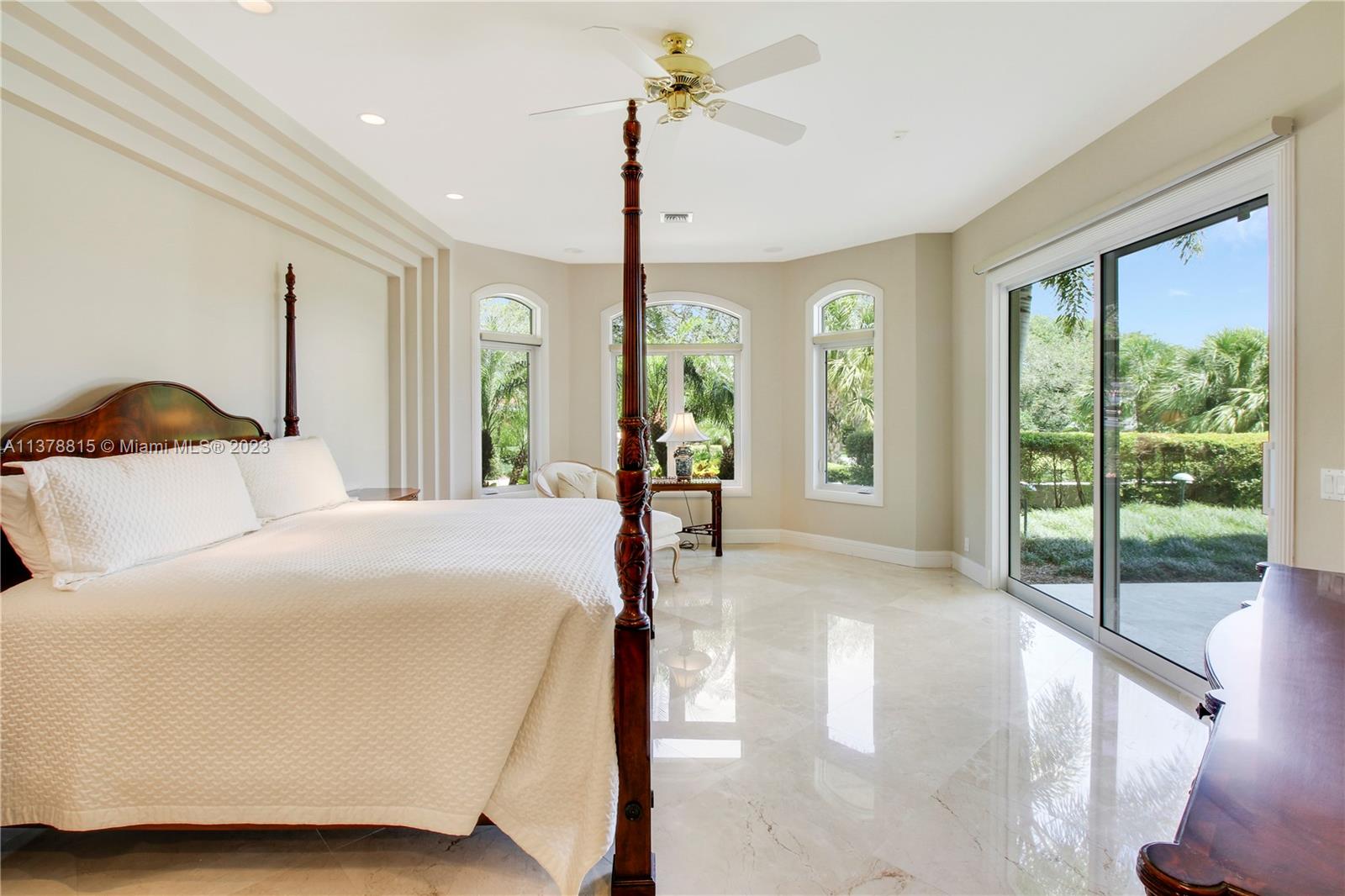 JUPITER HILLS VILLAGE PHA - Residential