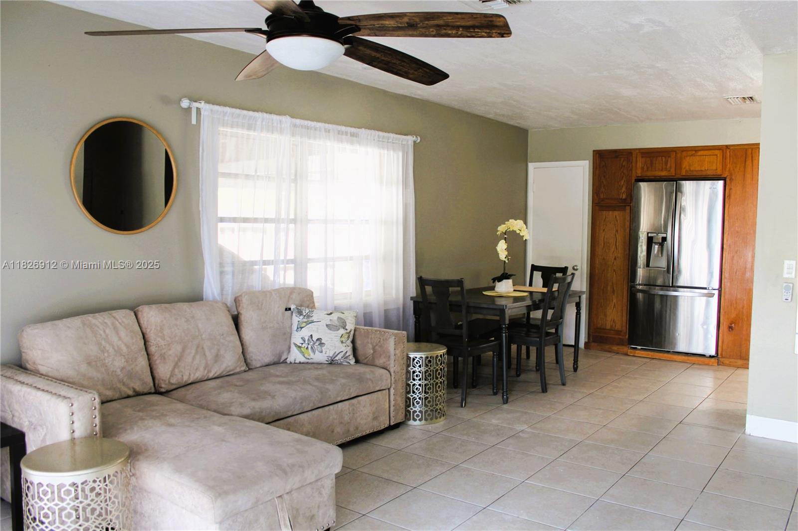 501 NW 28th Ct