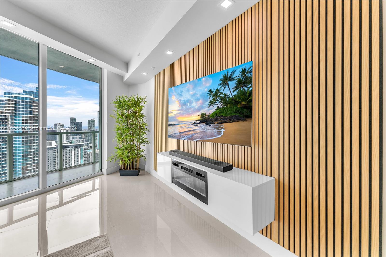 QUANTUM ON THE BAY CONDO - Residential