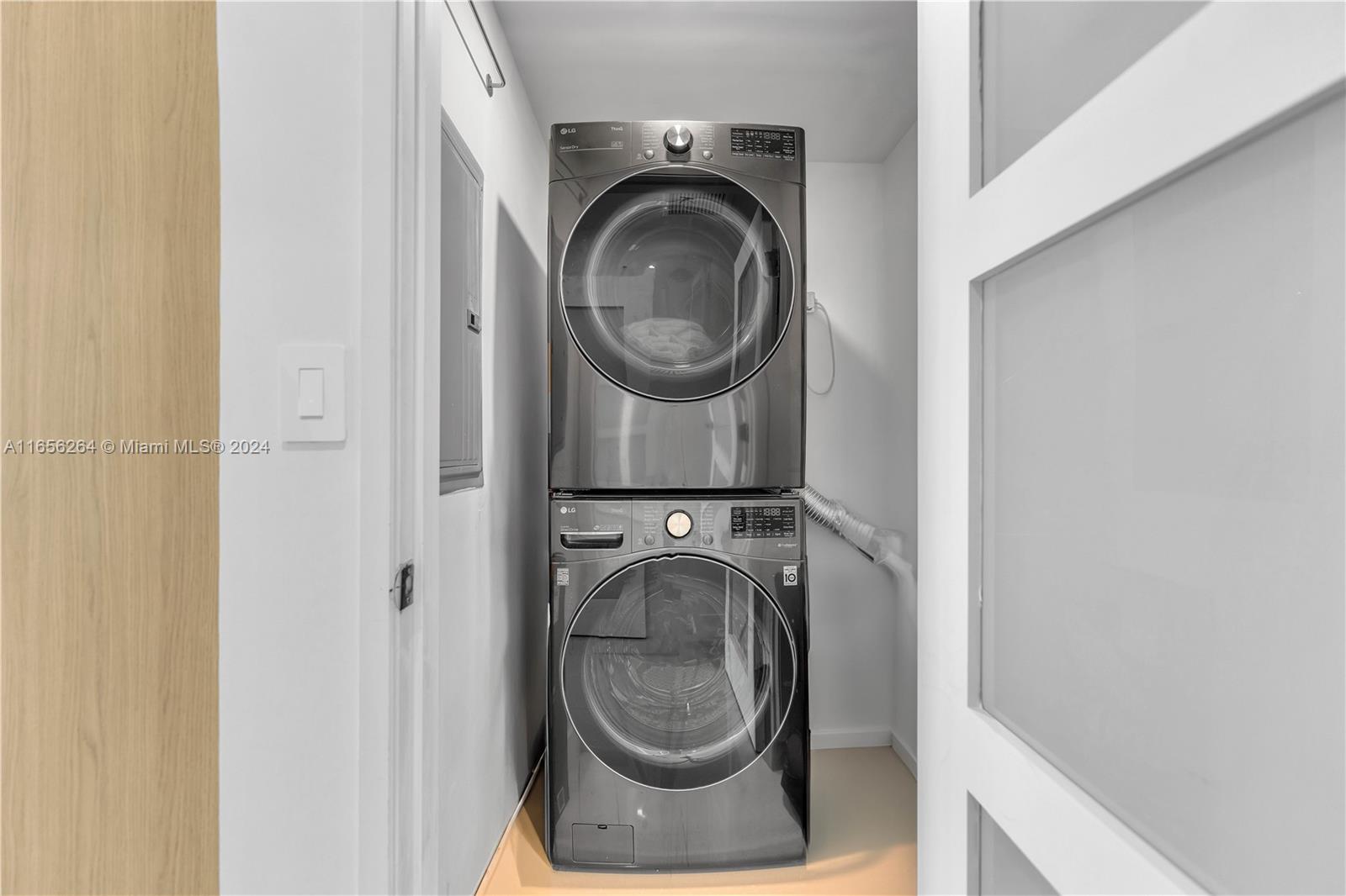 QUANTUM ON THE BAY CONDO - Residential
