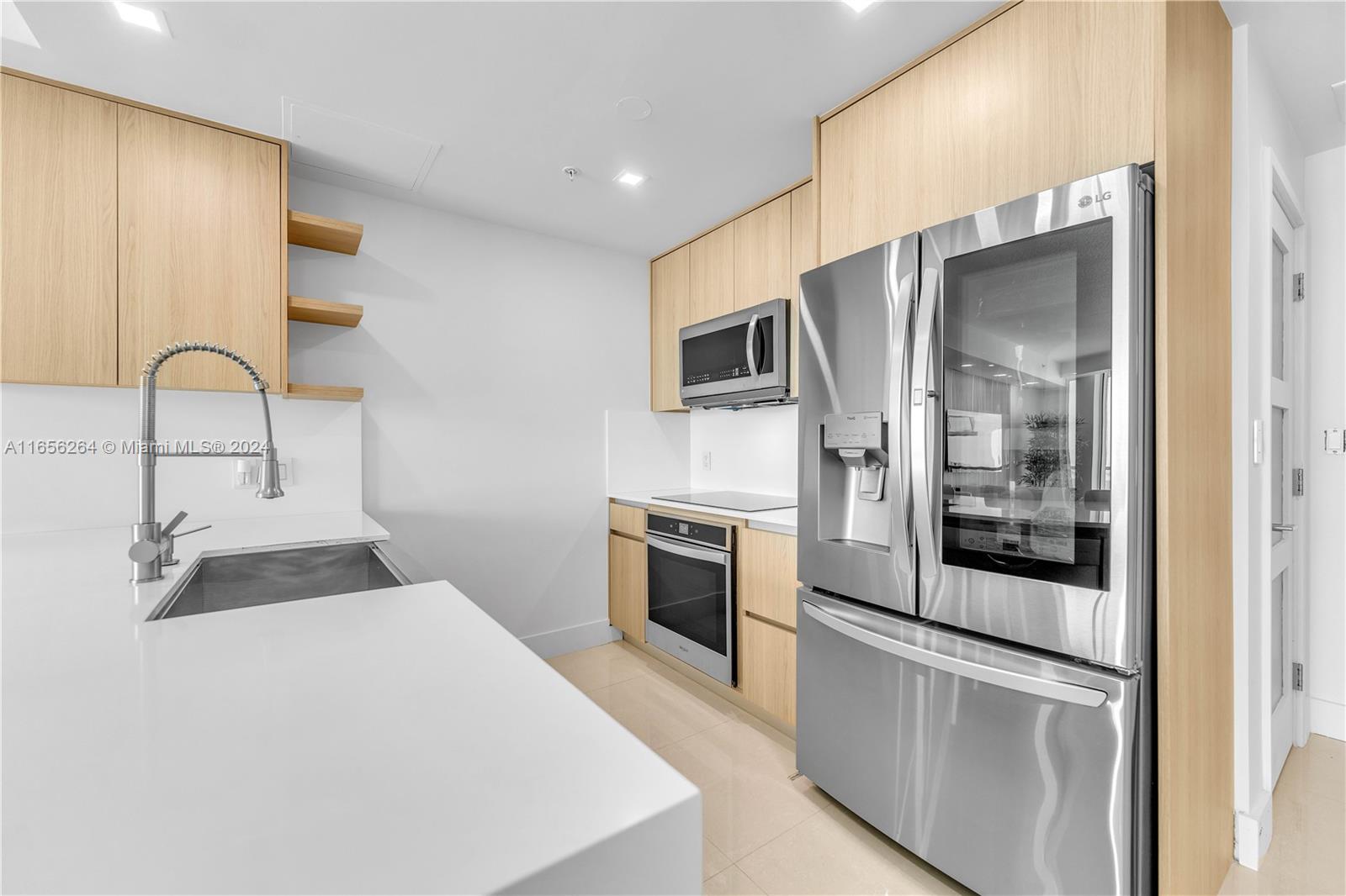 QUANTUM ON THE BAY CONDO - Residential