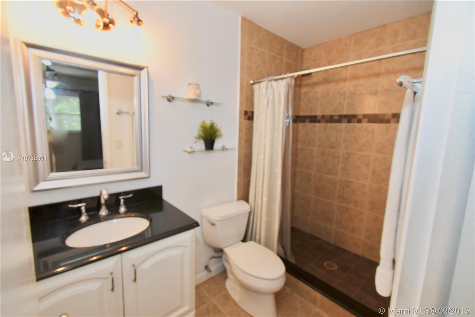 ORIOLE GOLF & TENNIS CLUB - Residential