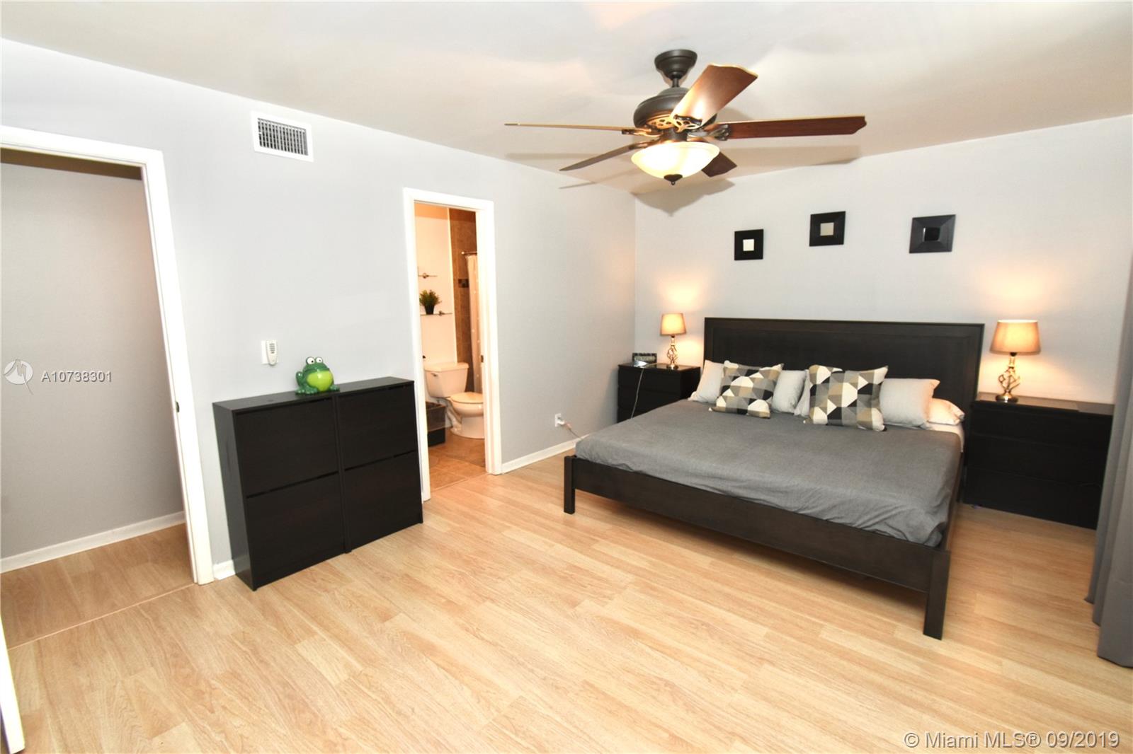 ORIOLE GOLF & TENNIS CLUB - Residential