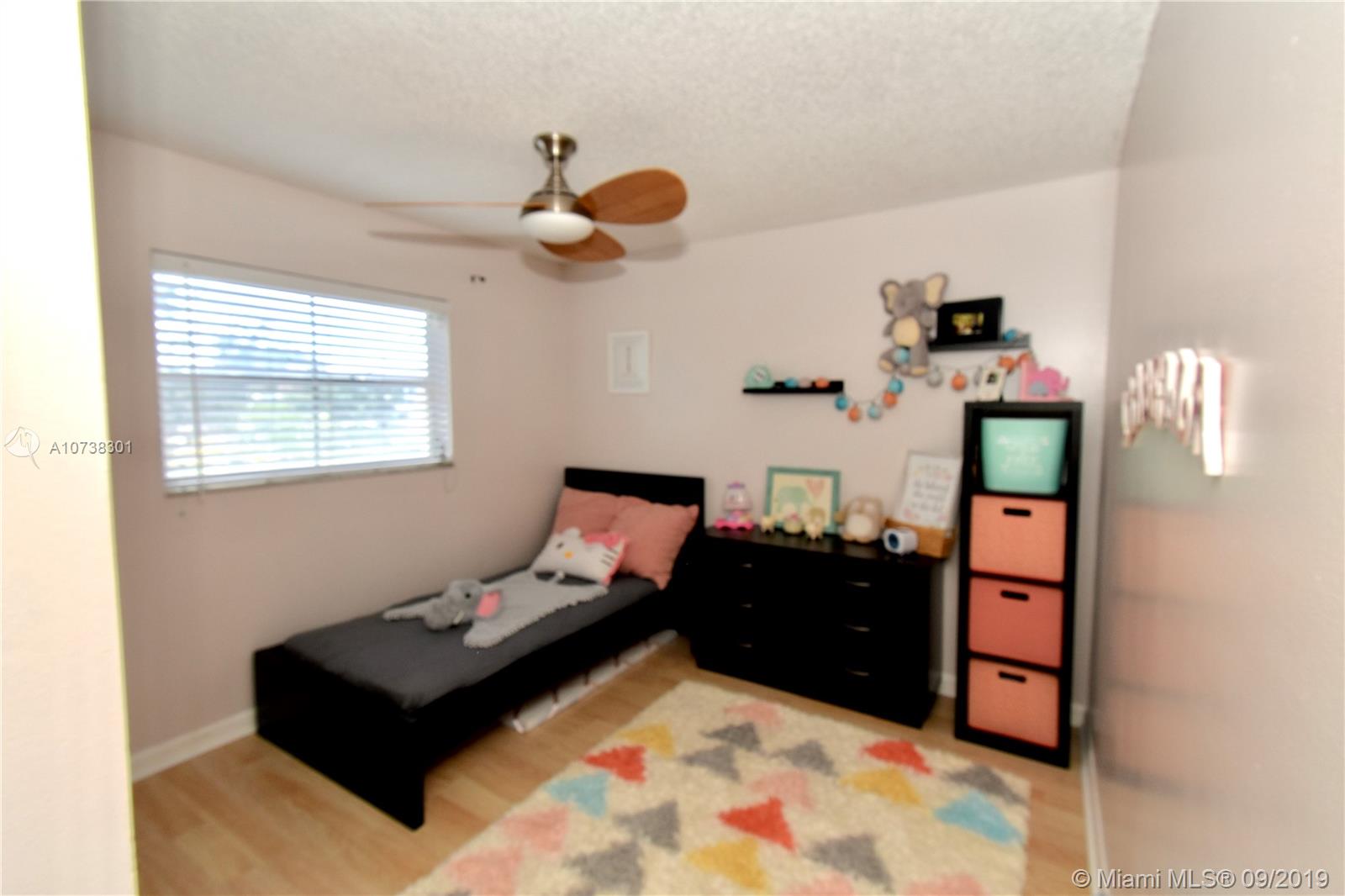 ORIOLE GOLF & TENNIS CLUB - Residential