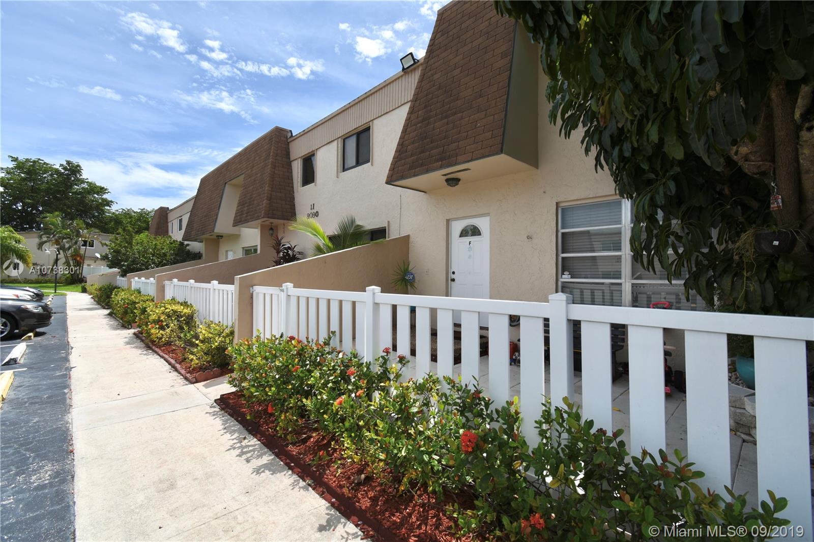 ORIOLE GOLF & TENNIS CLUB - Residential