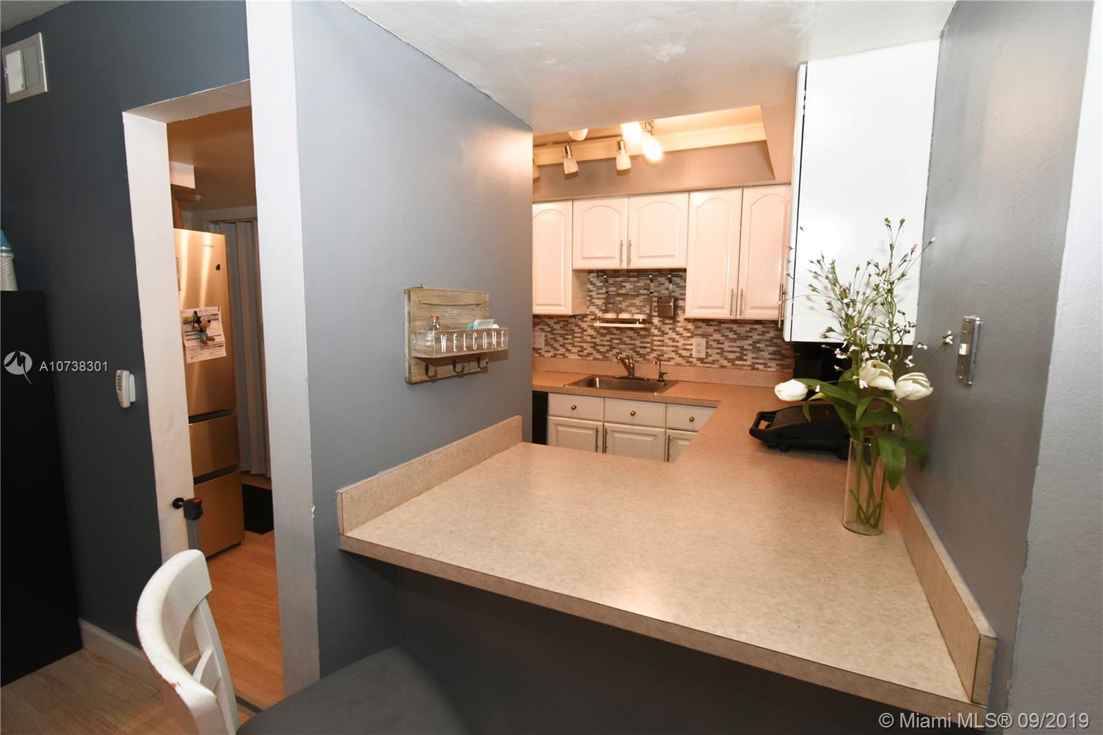 ORIOLE GOLF & TENNIS CLUB - Residential