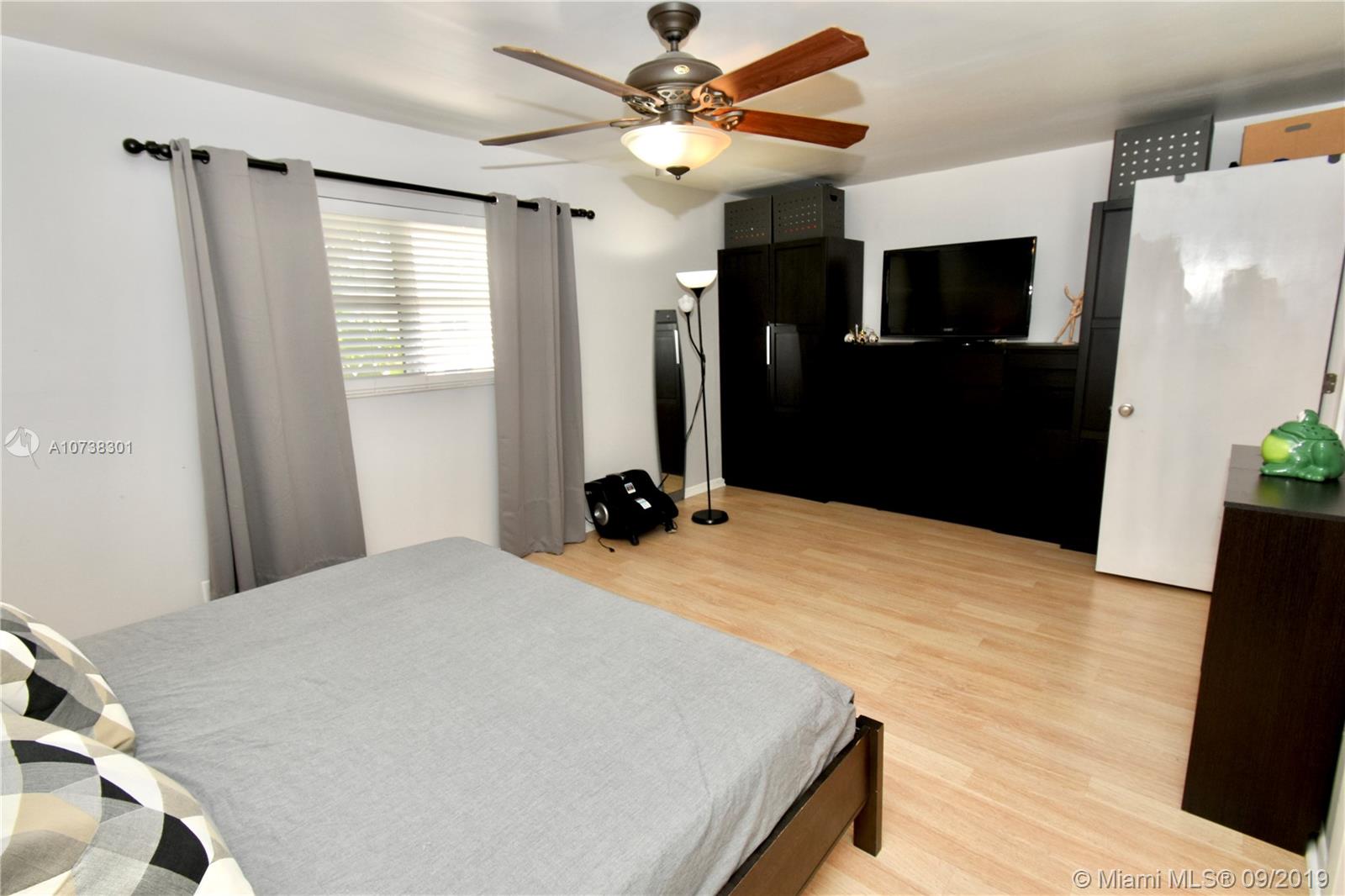 ORIOLE GOLF & TENNIS CLUB - Residential