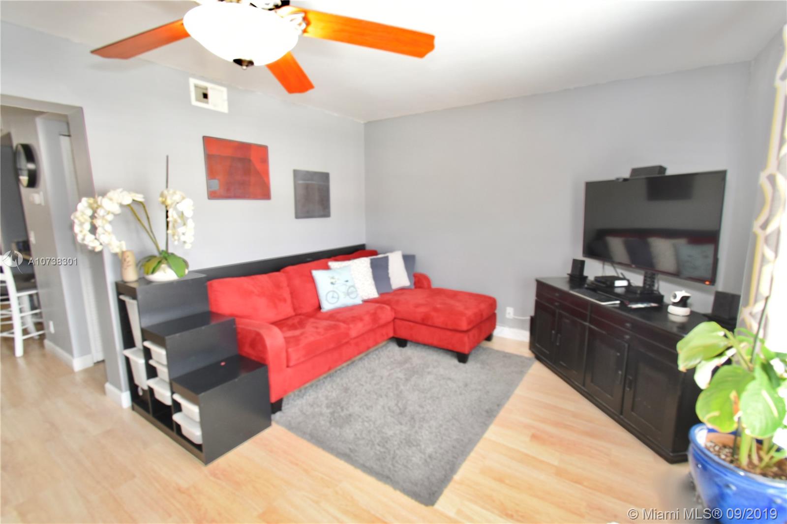 ORIOLE GOLF & TENNIS CLUB - Residential