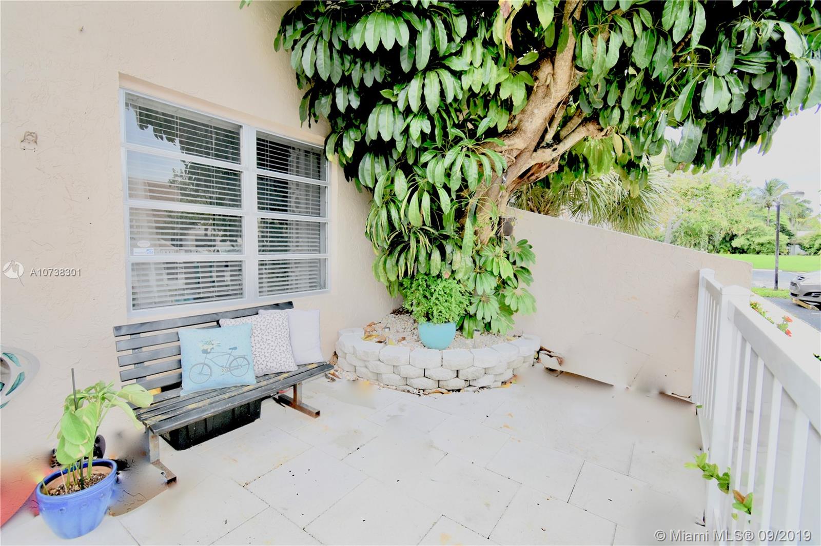 ORIOLE GOLF & TENNIS CLUB - Residential