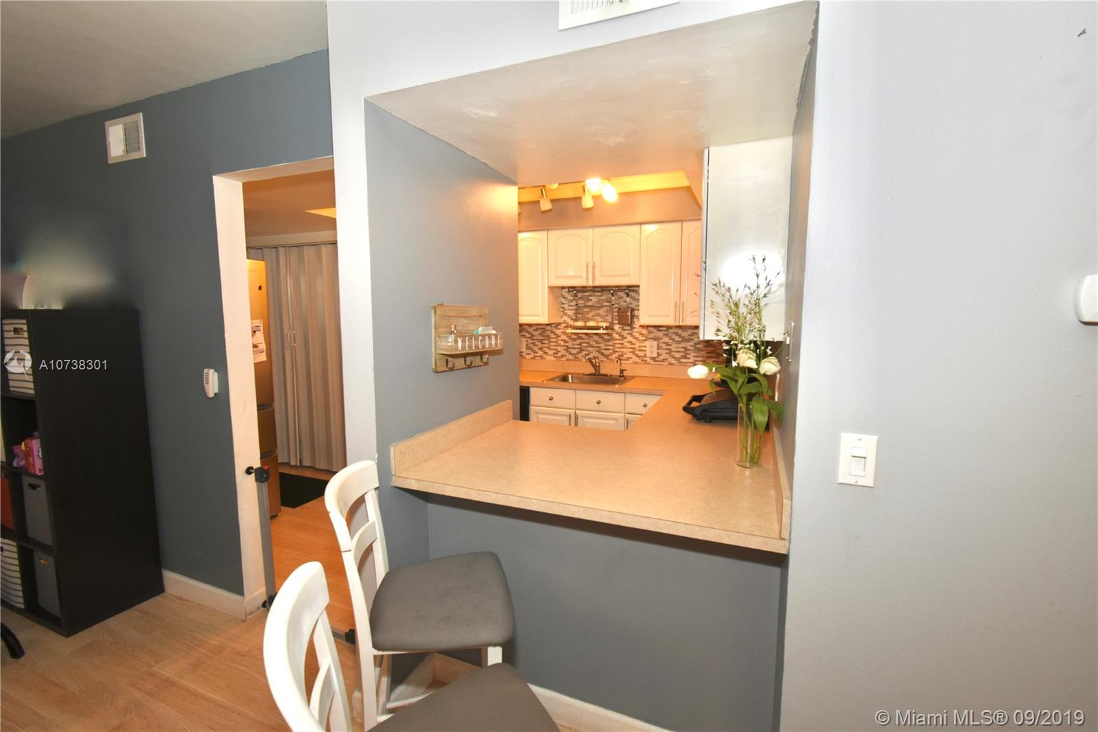 ORIOLE GOLF & TENNIS CLUB - Residential