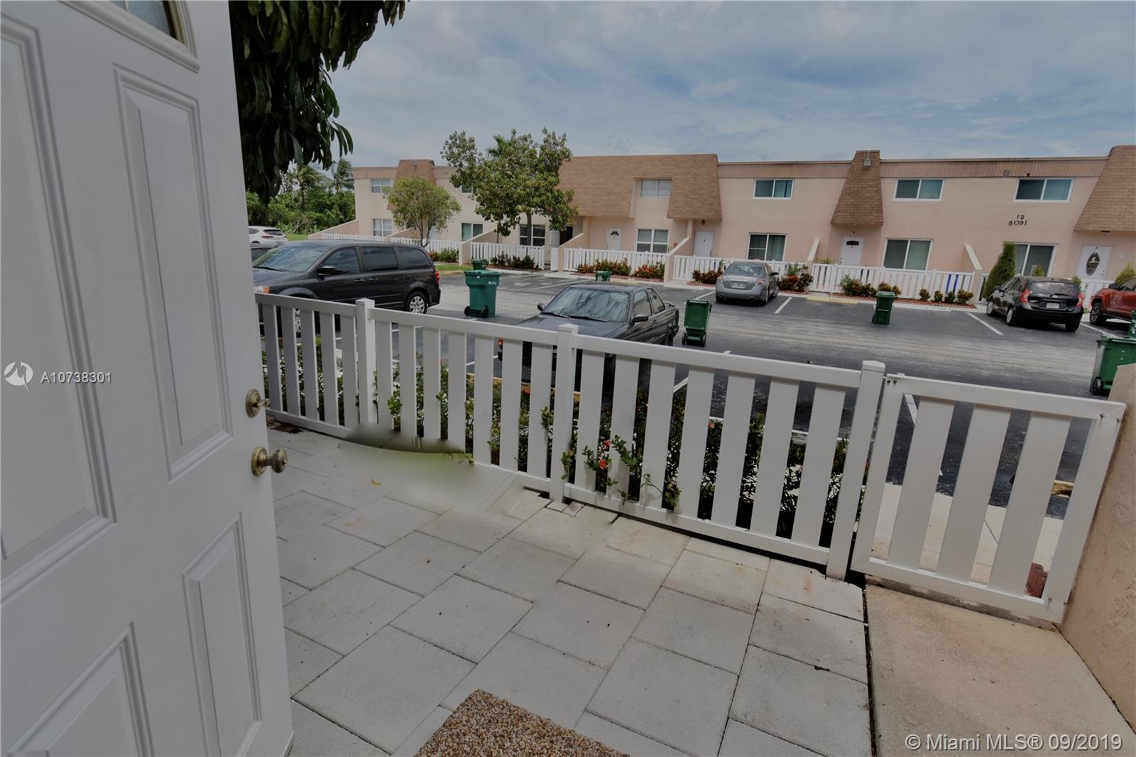 ORIOLE GOLF & TENNIS CLUB - Residential