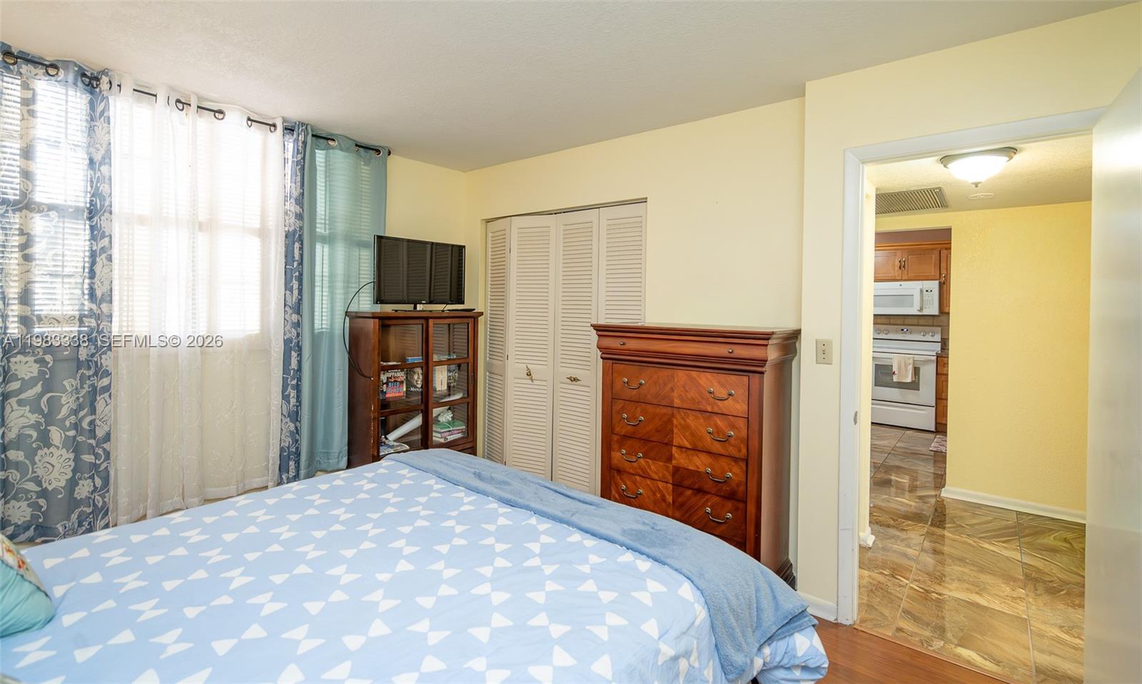 COLONY POINT 2 CONDO - Residential