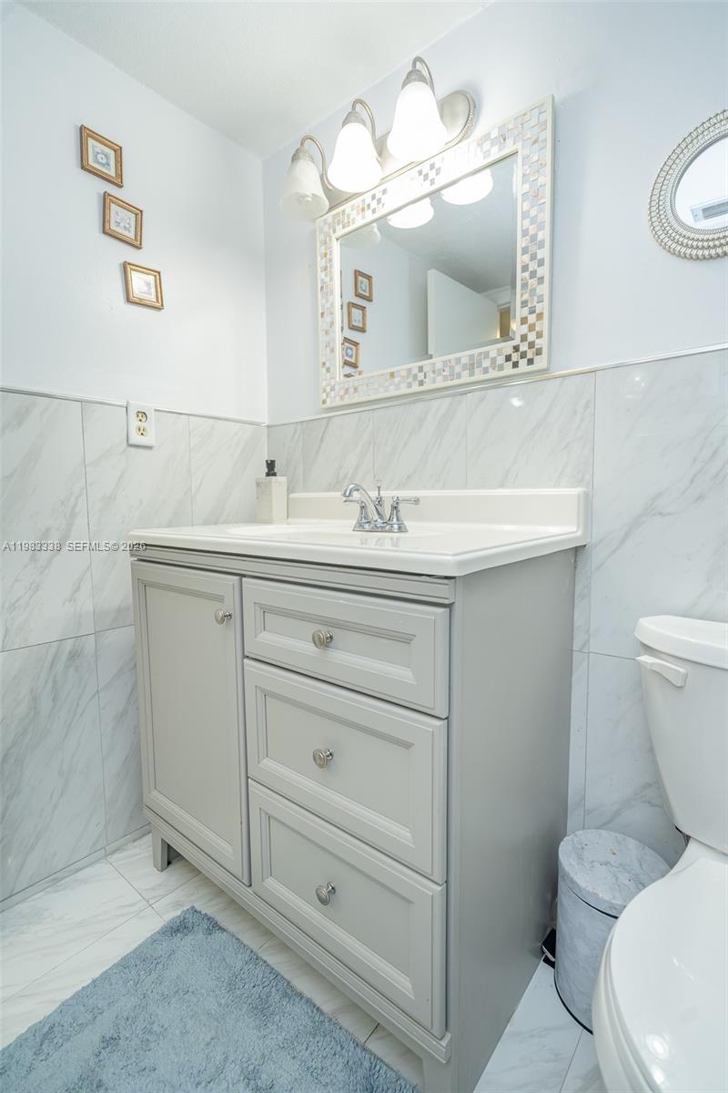 COLONY POINT 2 CONDO - Residential