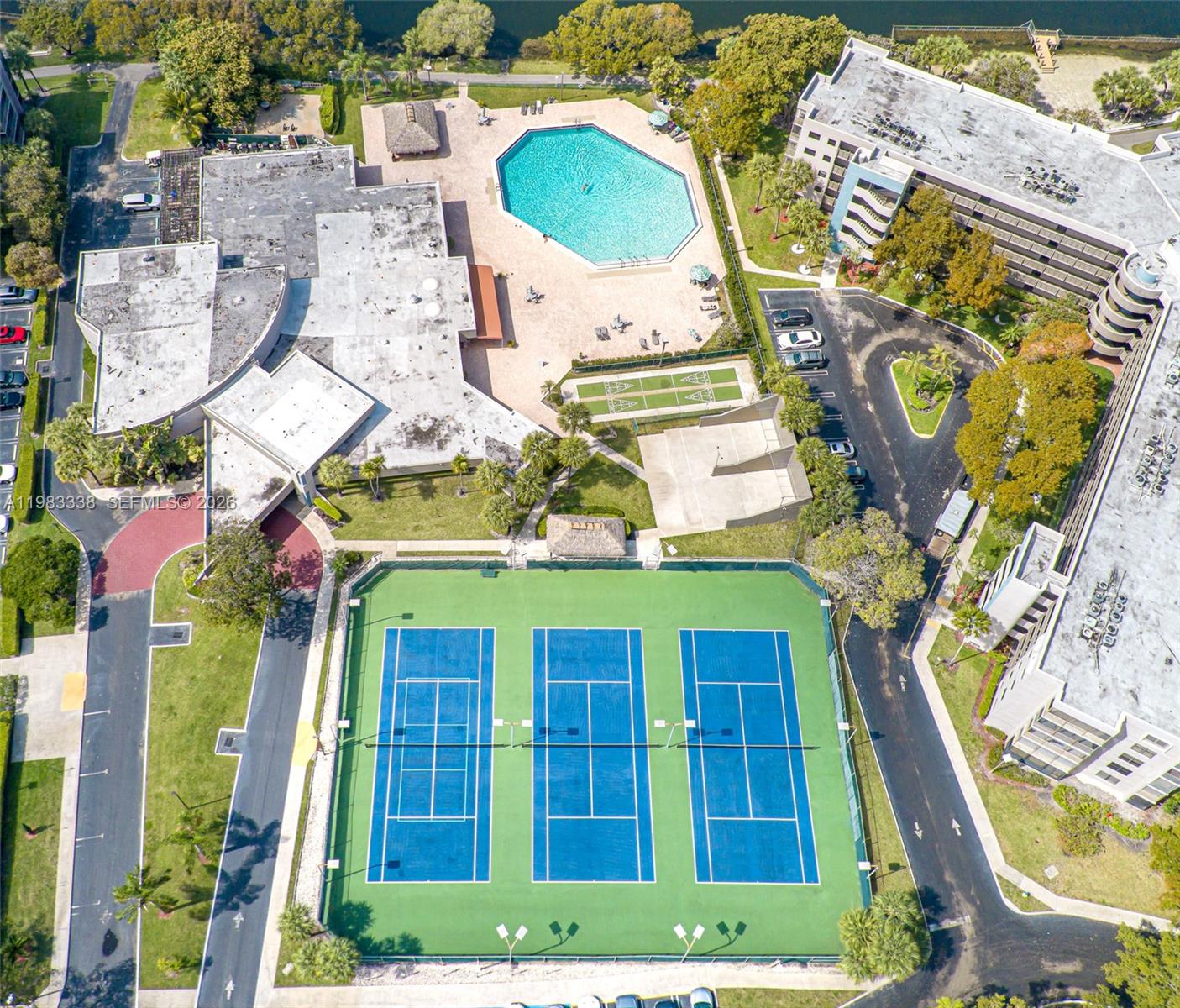 COLONY POINT 2 CONDO - Residential