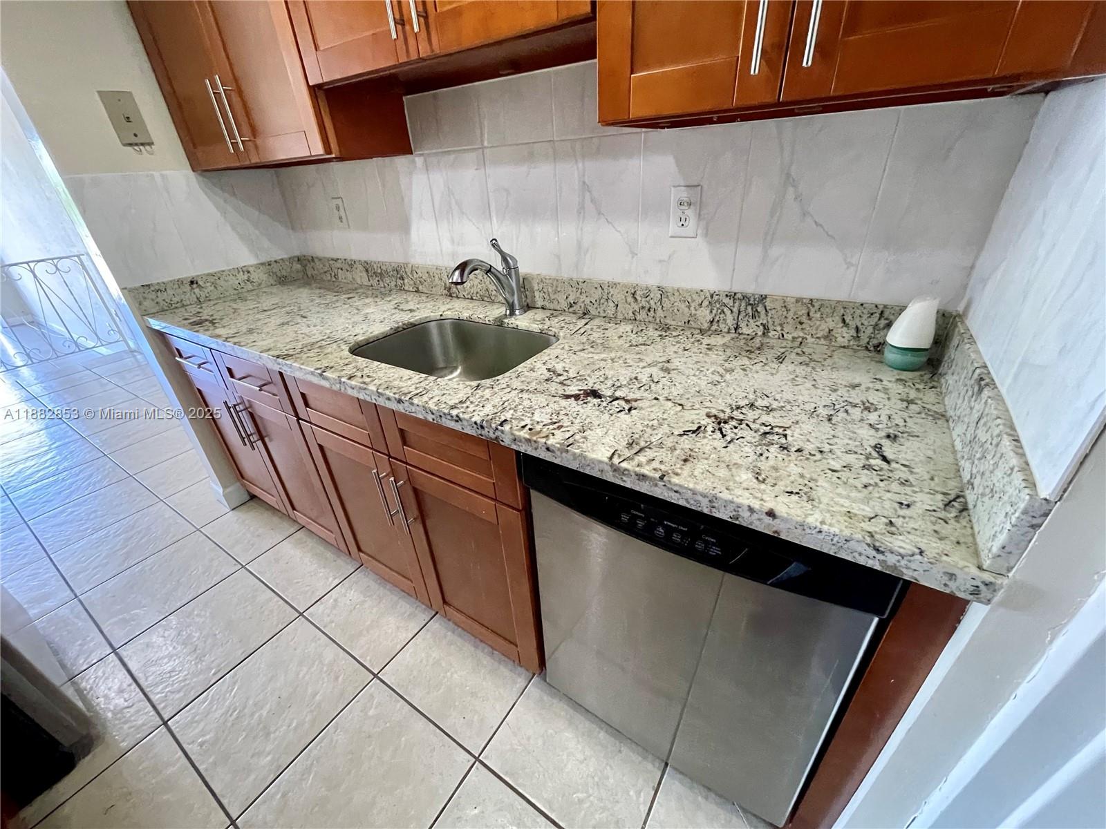 THE BERKELEY CONDO - Residential Lease