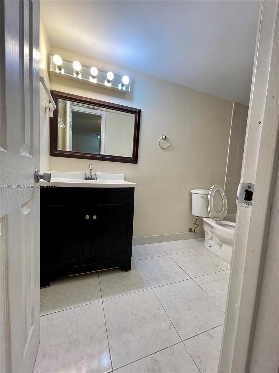 THE BERKELEY CONDO - Residential Lease