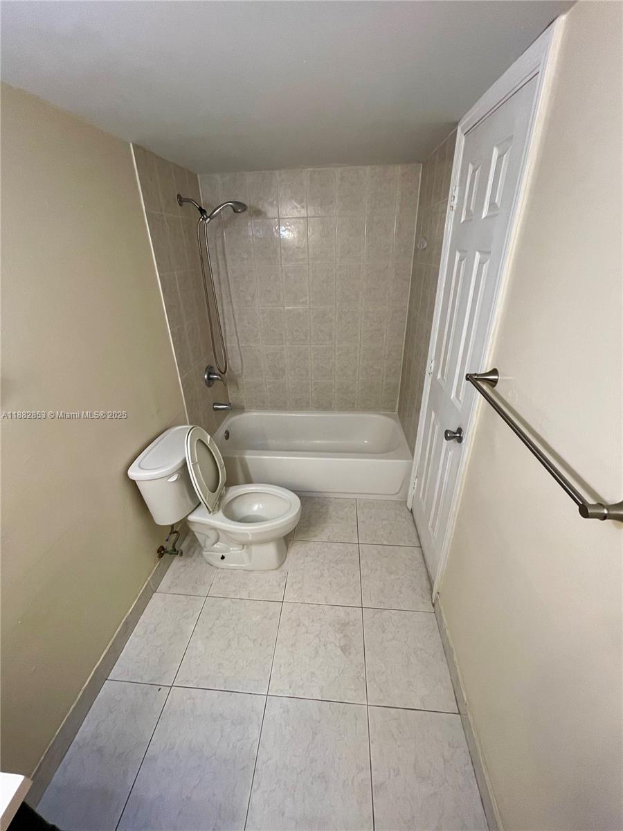 THE BERKELEY CONDO - Residential Lease