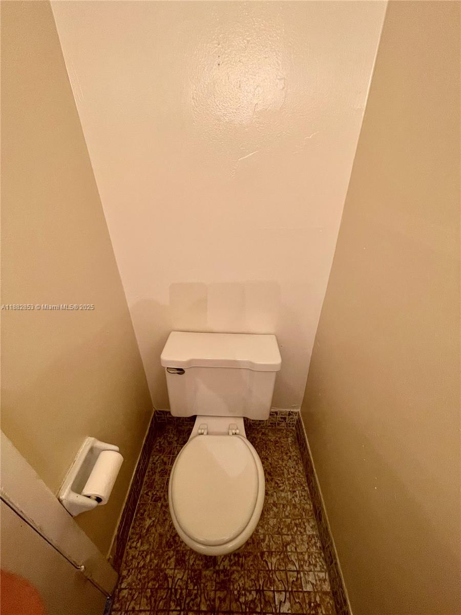 THE BERKELEY CONDO - Residential Lease