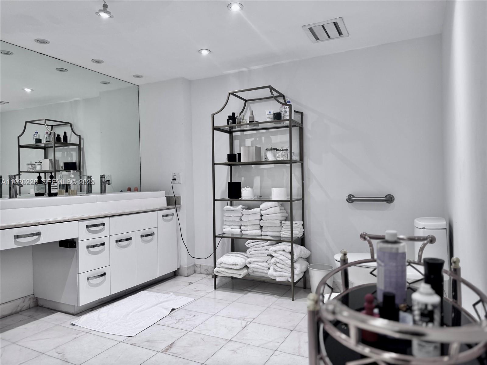 CHAMPLAIN TOWERS NORTH CO - Residential Lease