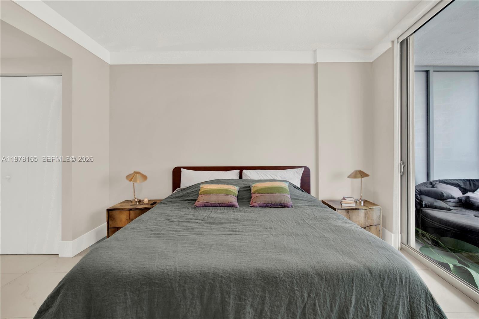 ARIA ON THE BAY CONDO - Residential