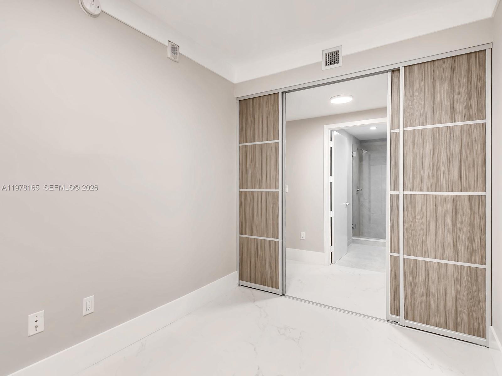 ARIA ON THE BAY CONDO - Residential