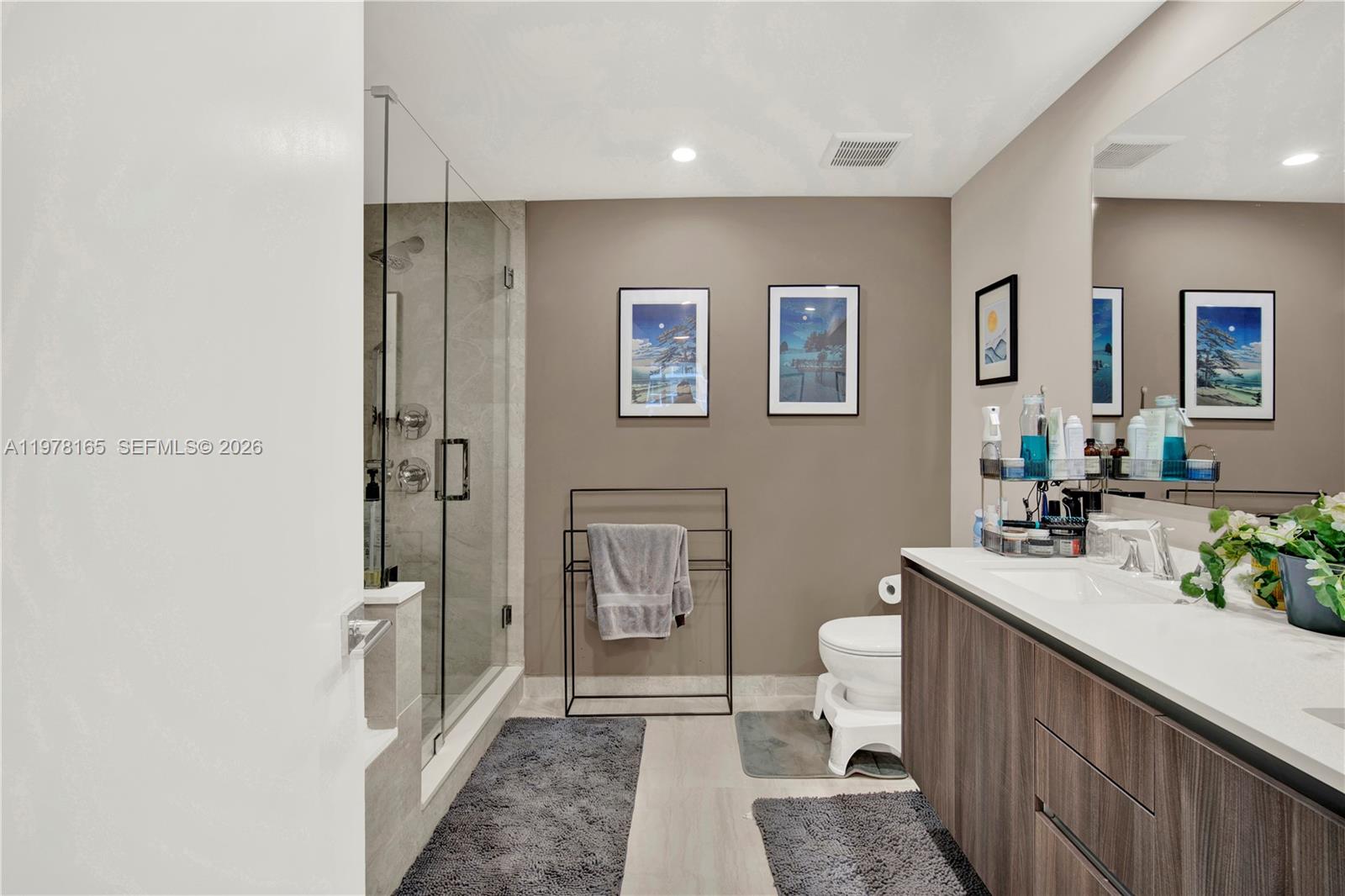 ARIA ON THE BAY CONDO - Residential