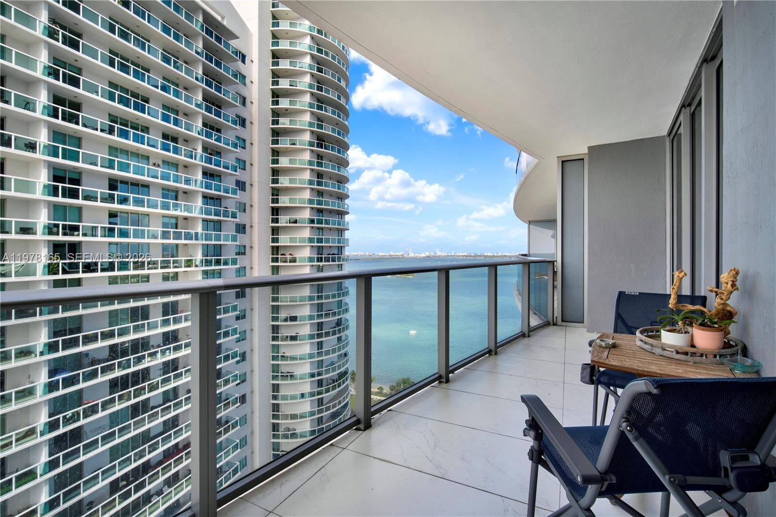 ARIA ON THE BAY CONDO - Residential